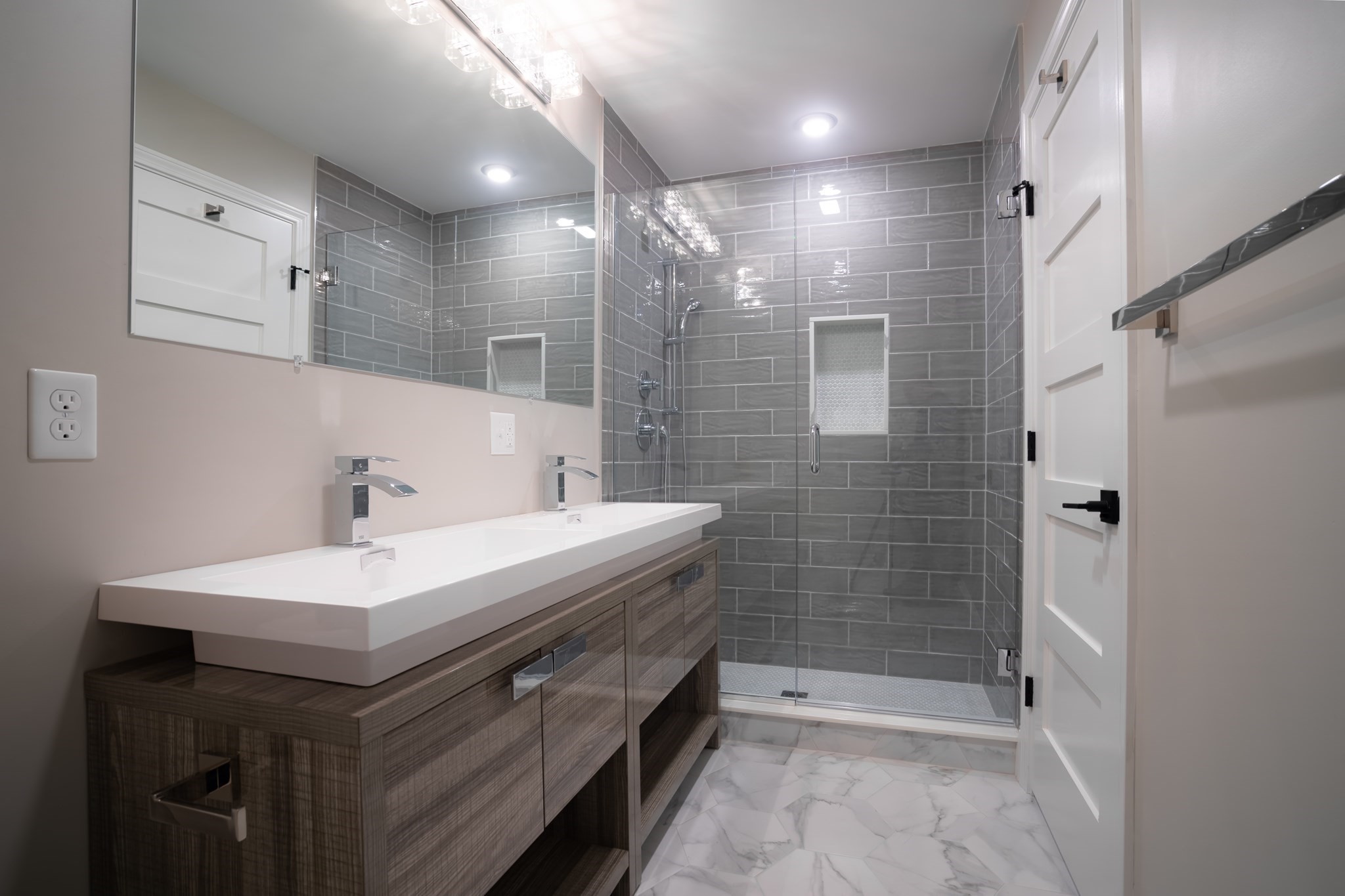 101 Draper St # 1 Property Photo 12