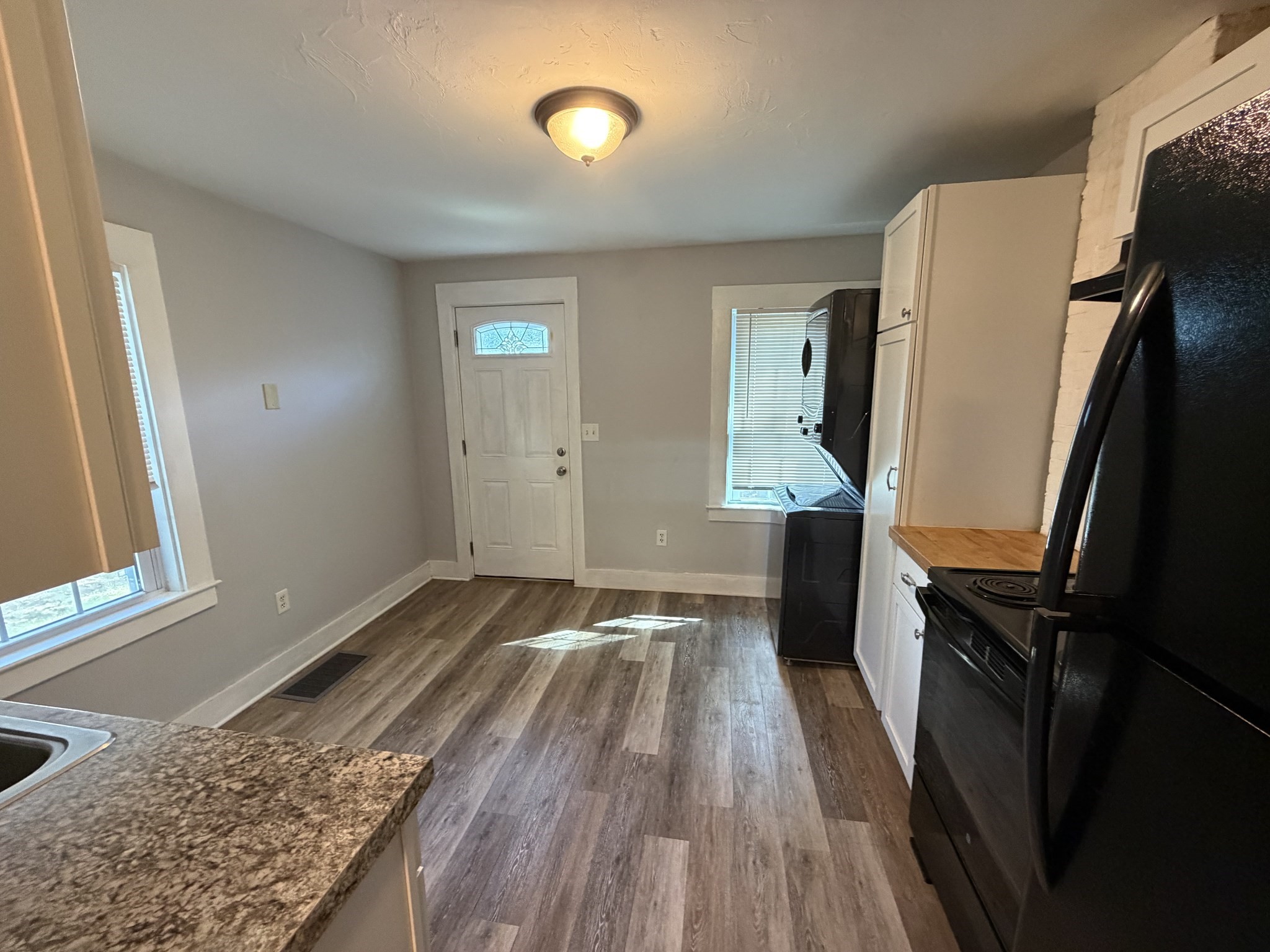 32 Broad # A Property Photo 13