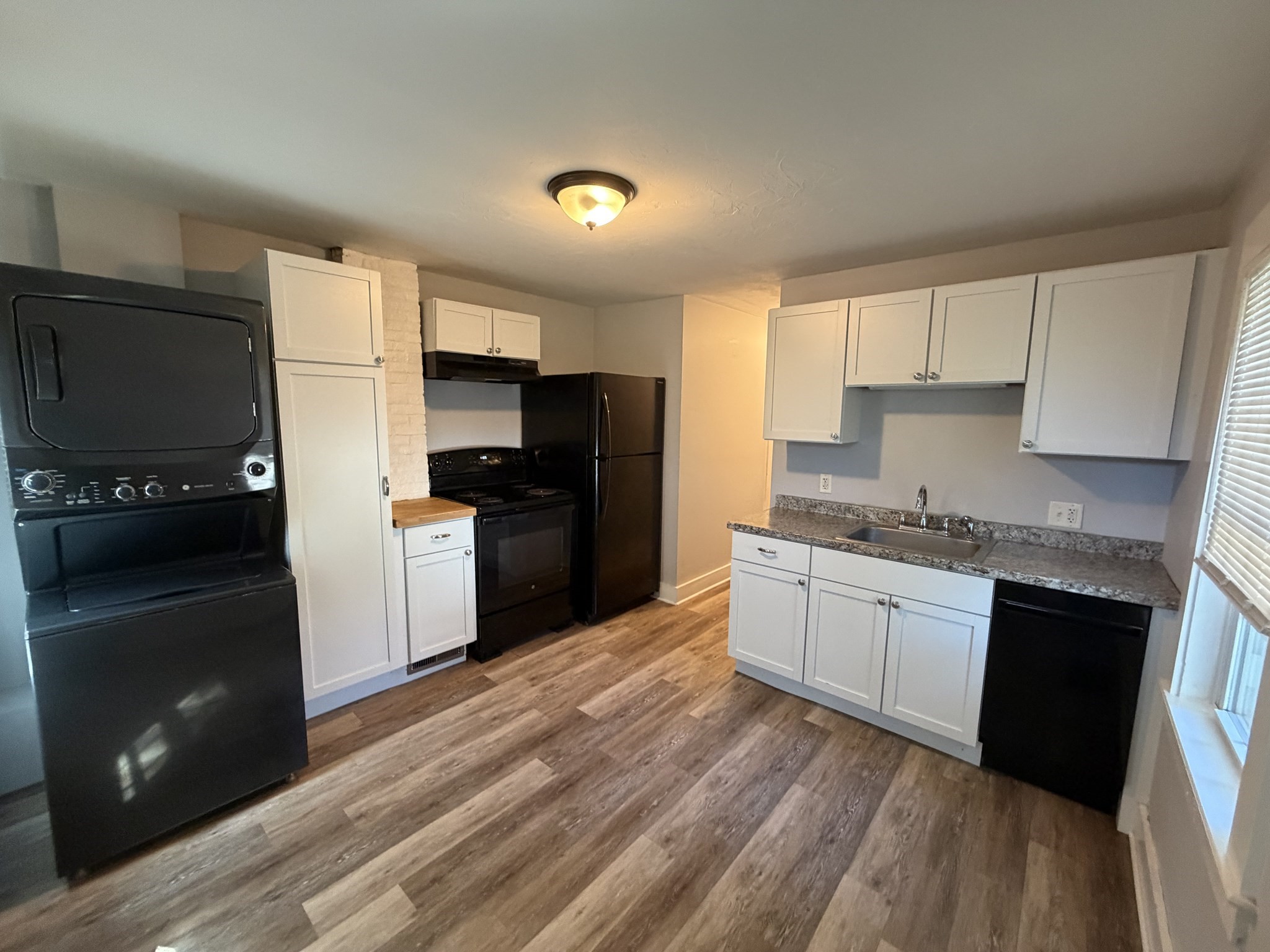 32 Broad # A Property Photo 14