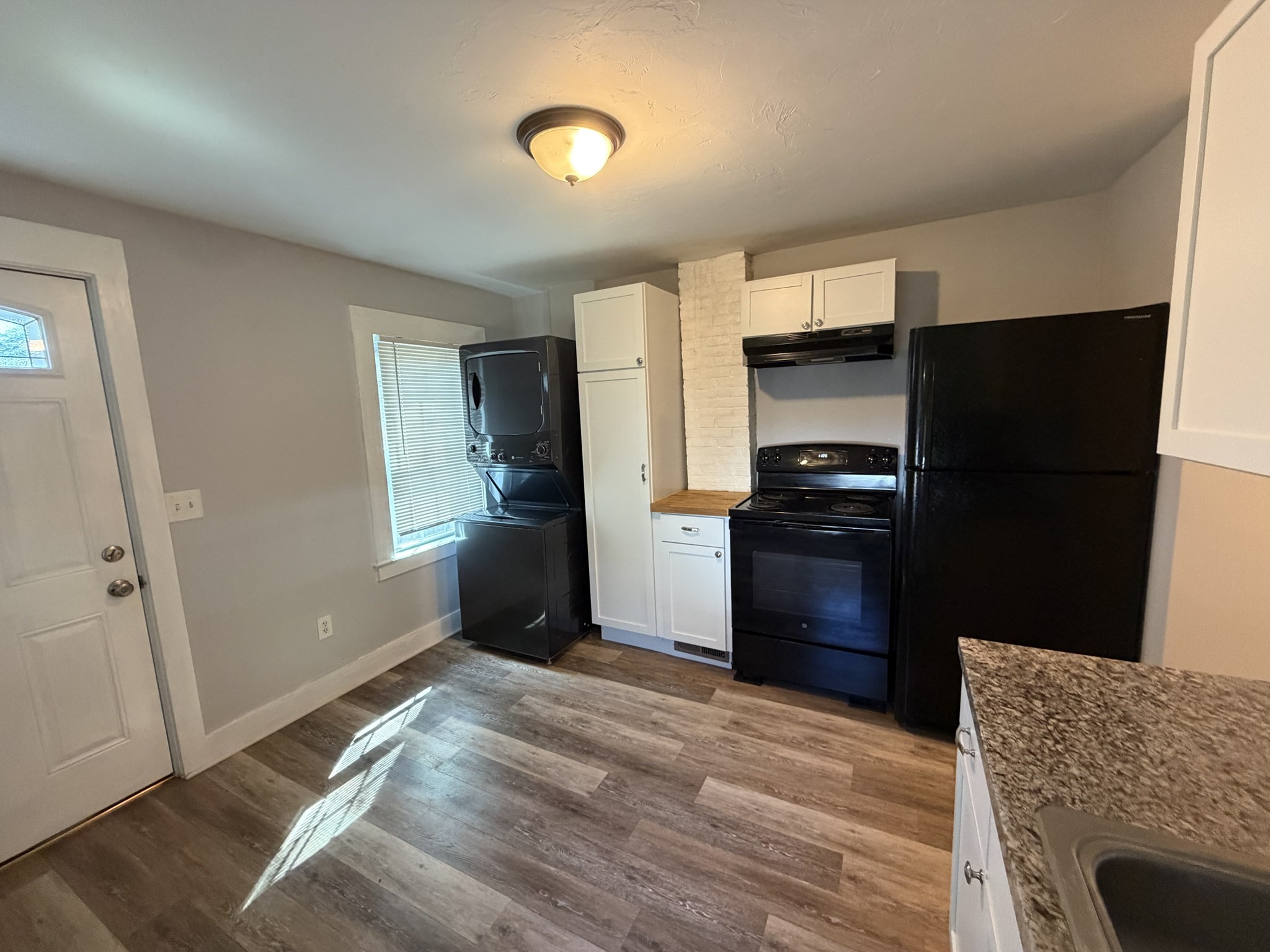 32 Broad # A Property Photo 15