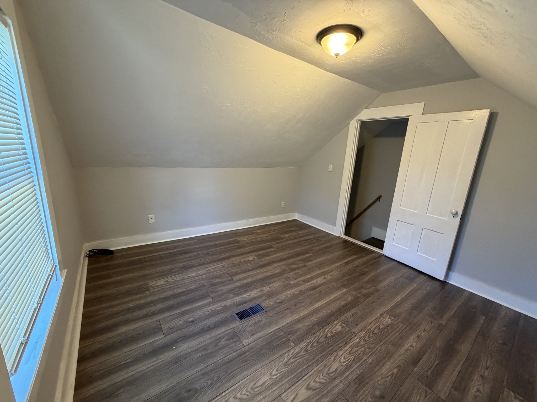 32 Broad # A Property Photo 26
