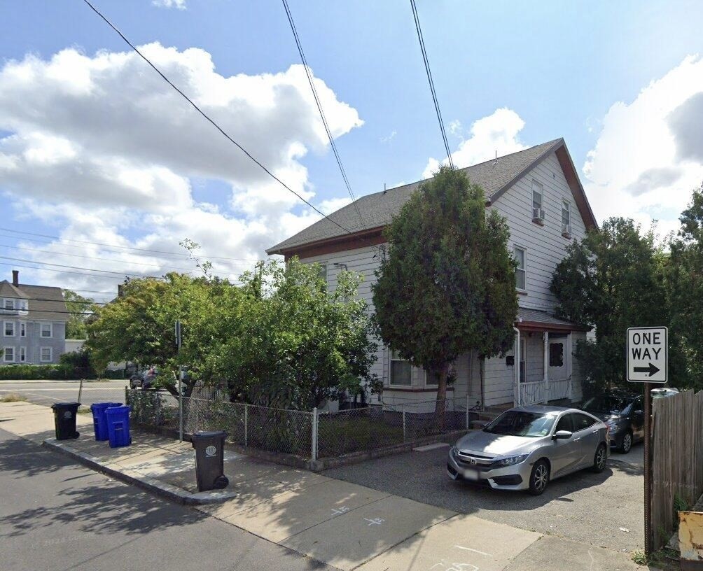 38 Wentworth St # 38 Property Photo 1