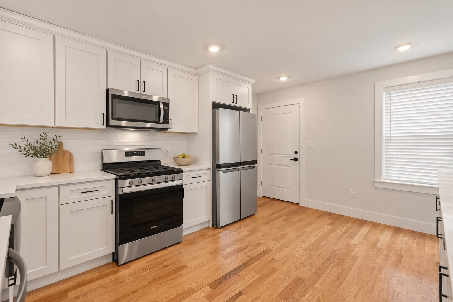 22-20 Ufford St # 1 Property Photo 8
