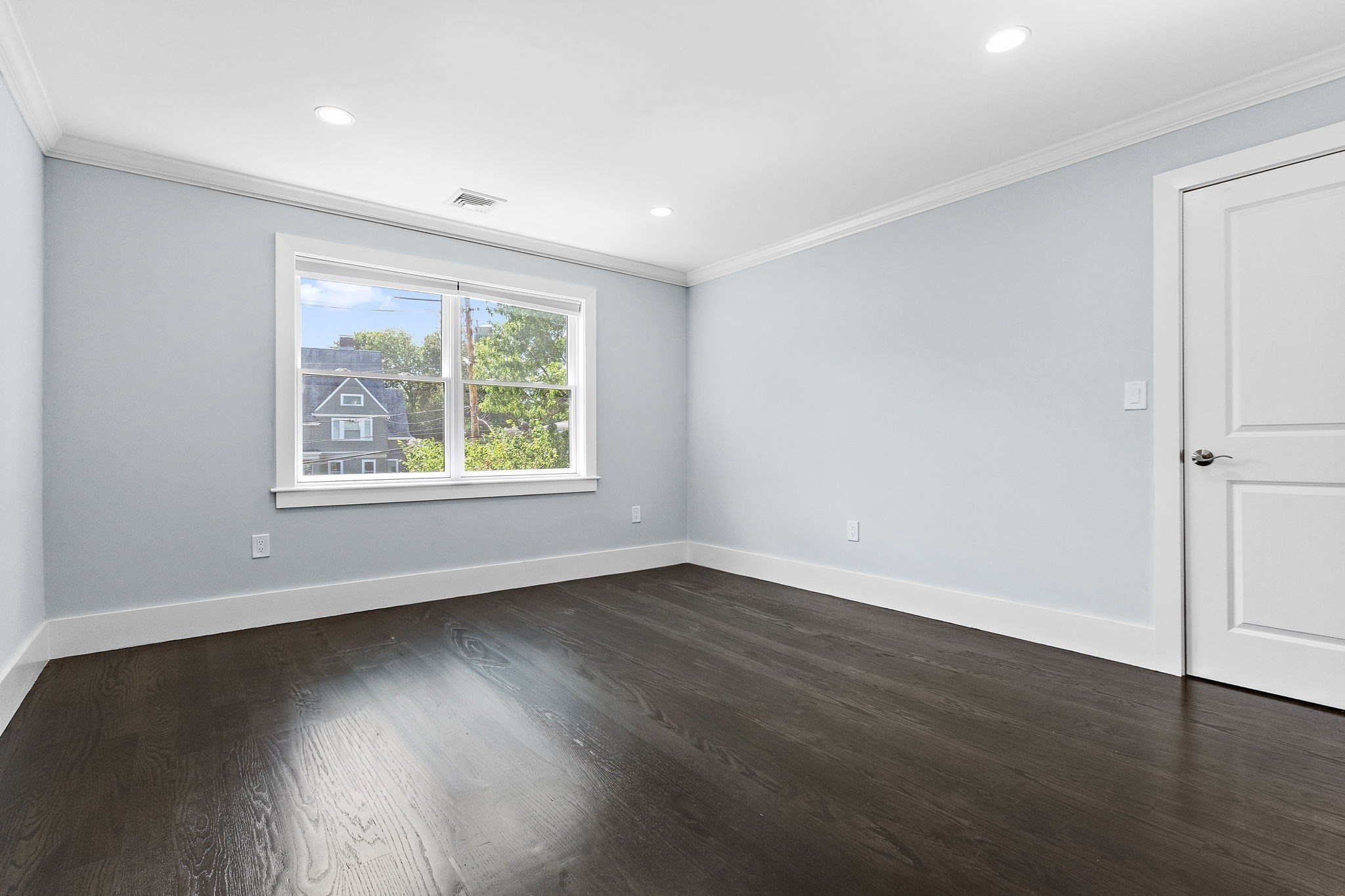 1525 Beacon St # 3 Property Photo 15