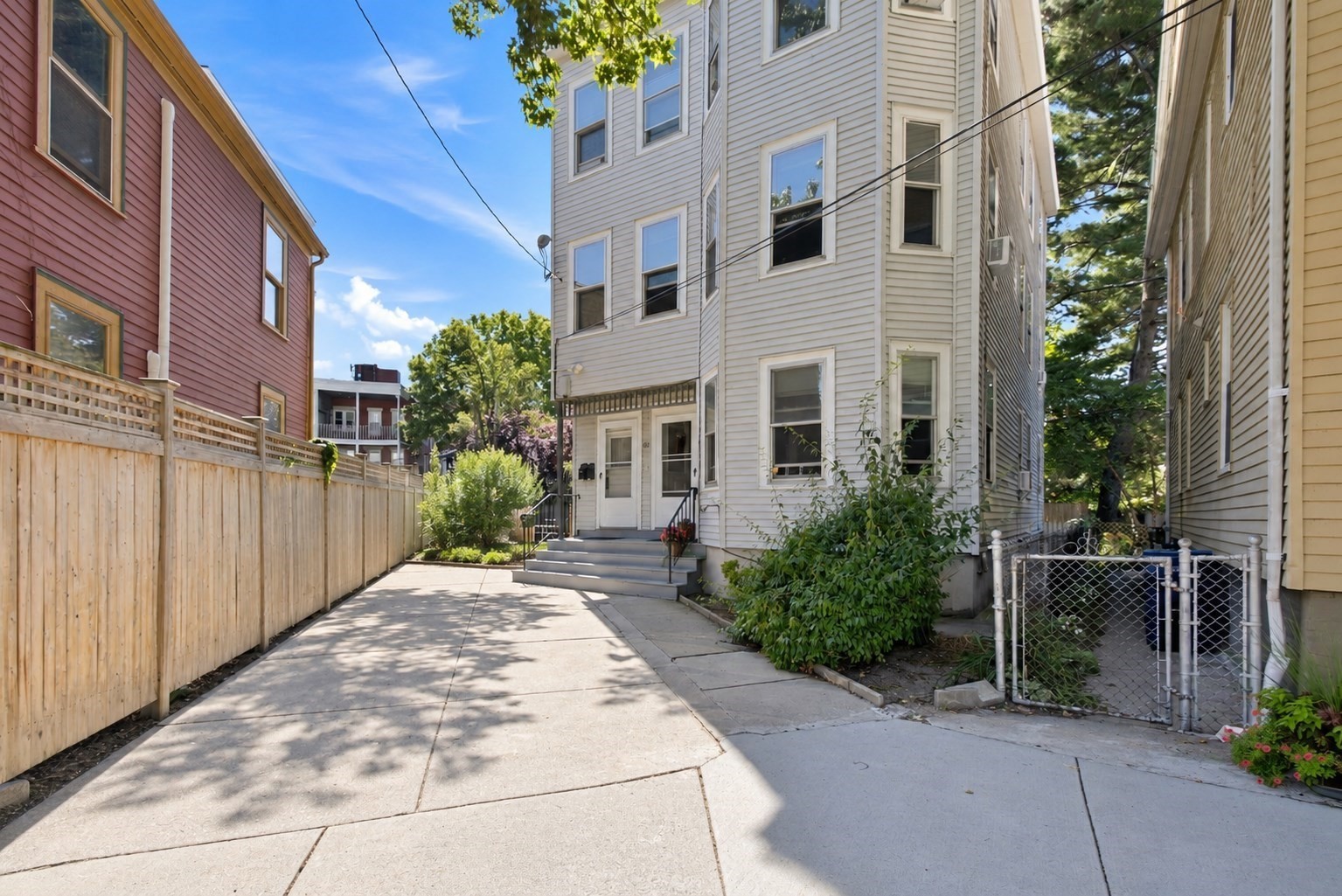 72 Eustis Street Property Photo 1