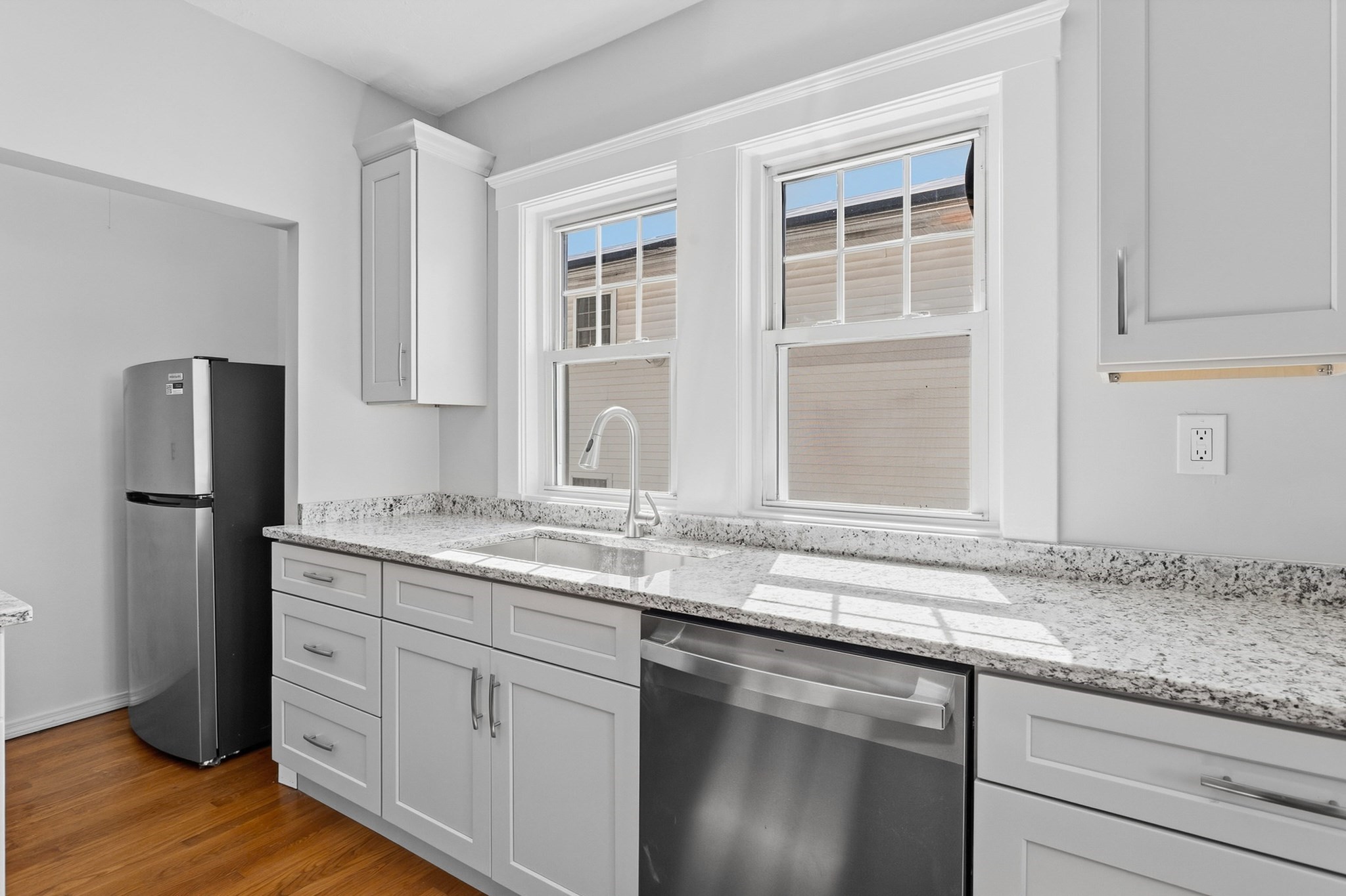 28 Windsor St Property Photo 7