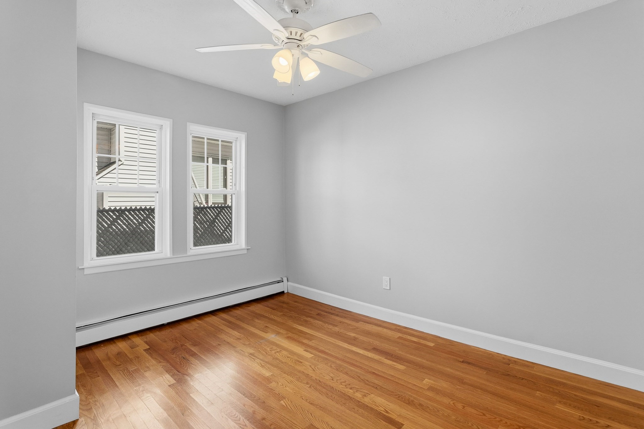 28 Windsor St Property Photo 9