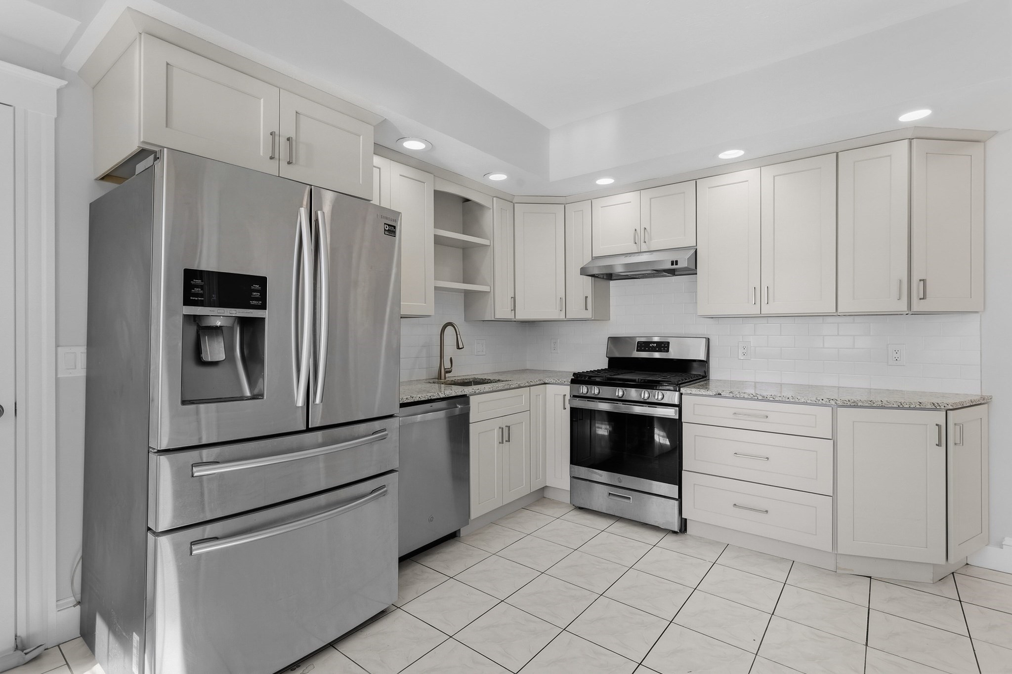 28 Windsor St Property Photo 18