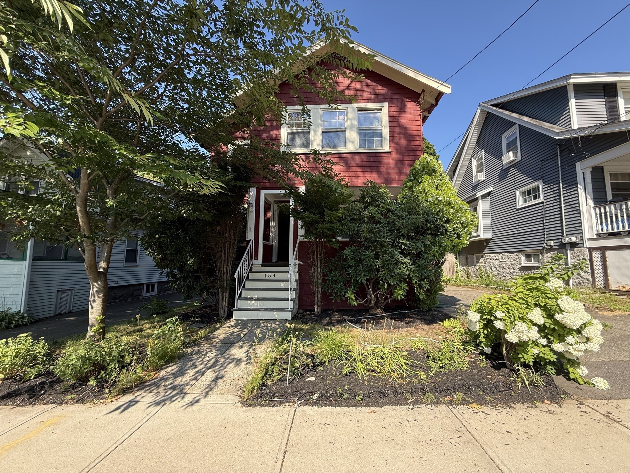 154 Pine Street Property Photo 1