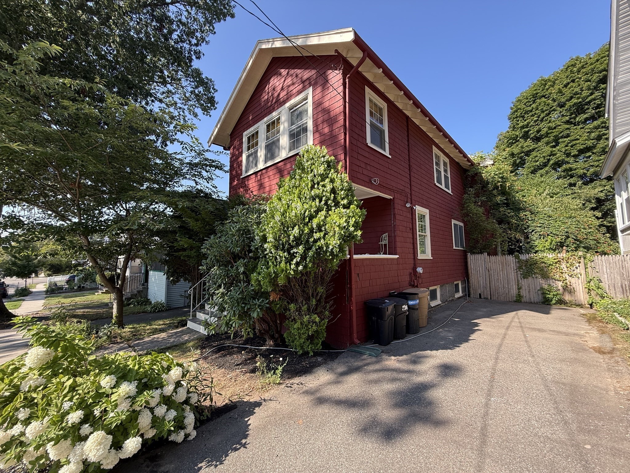 154 Pine Street Property Photo 2