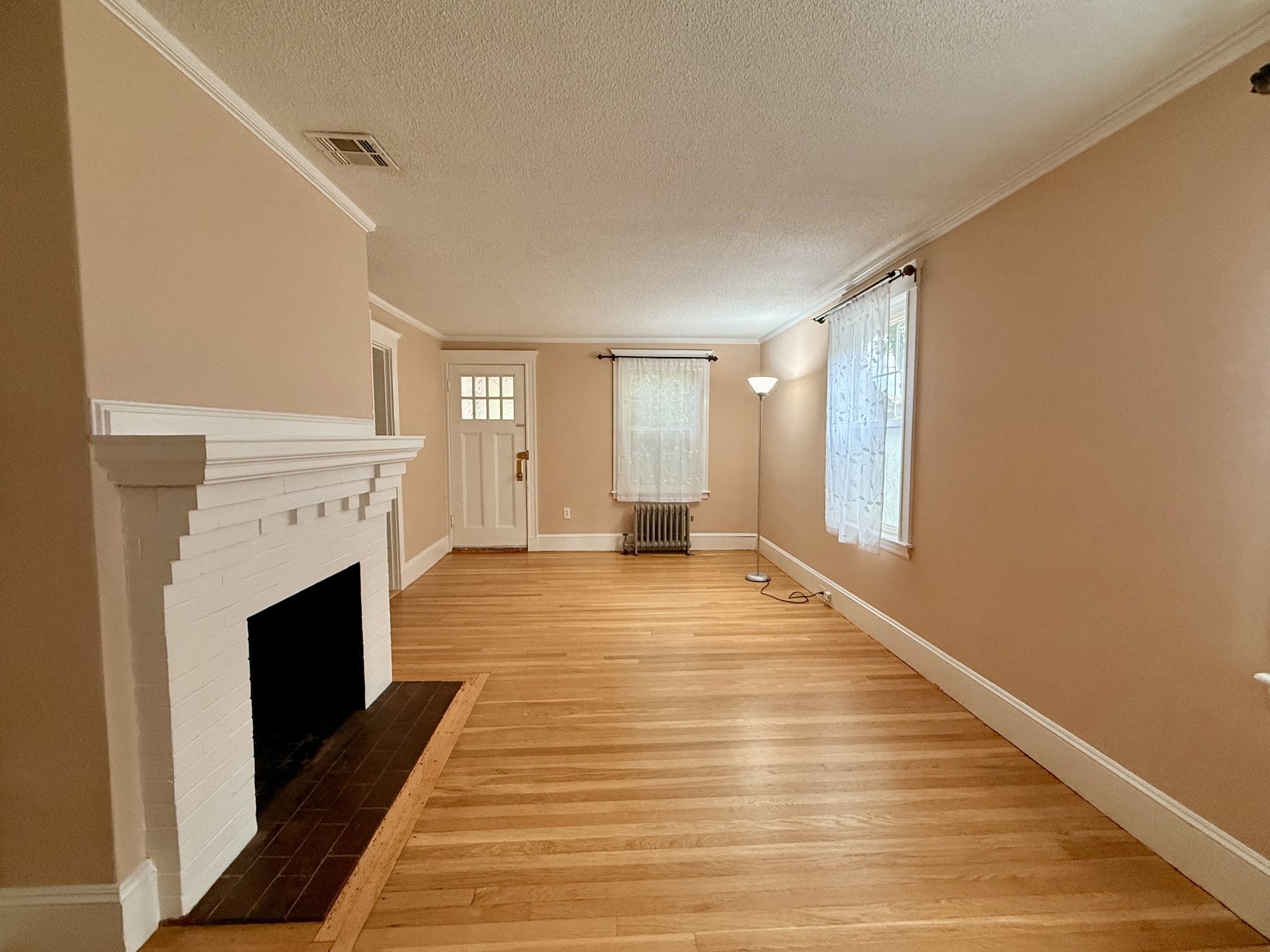 154 Pine Street Property Photo 6
