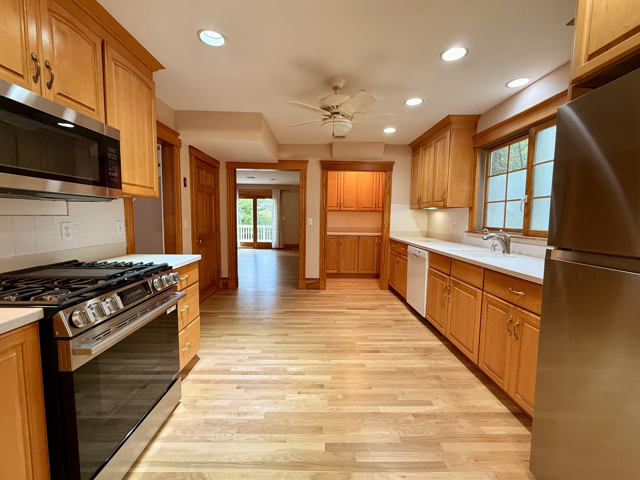 154 Pine Street Property Photo 11