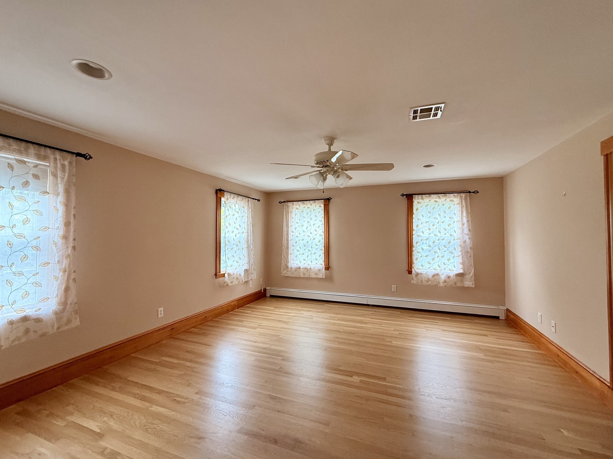 154 Pine Street Property Photo 16