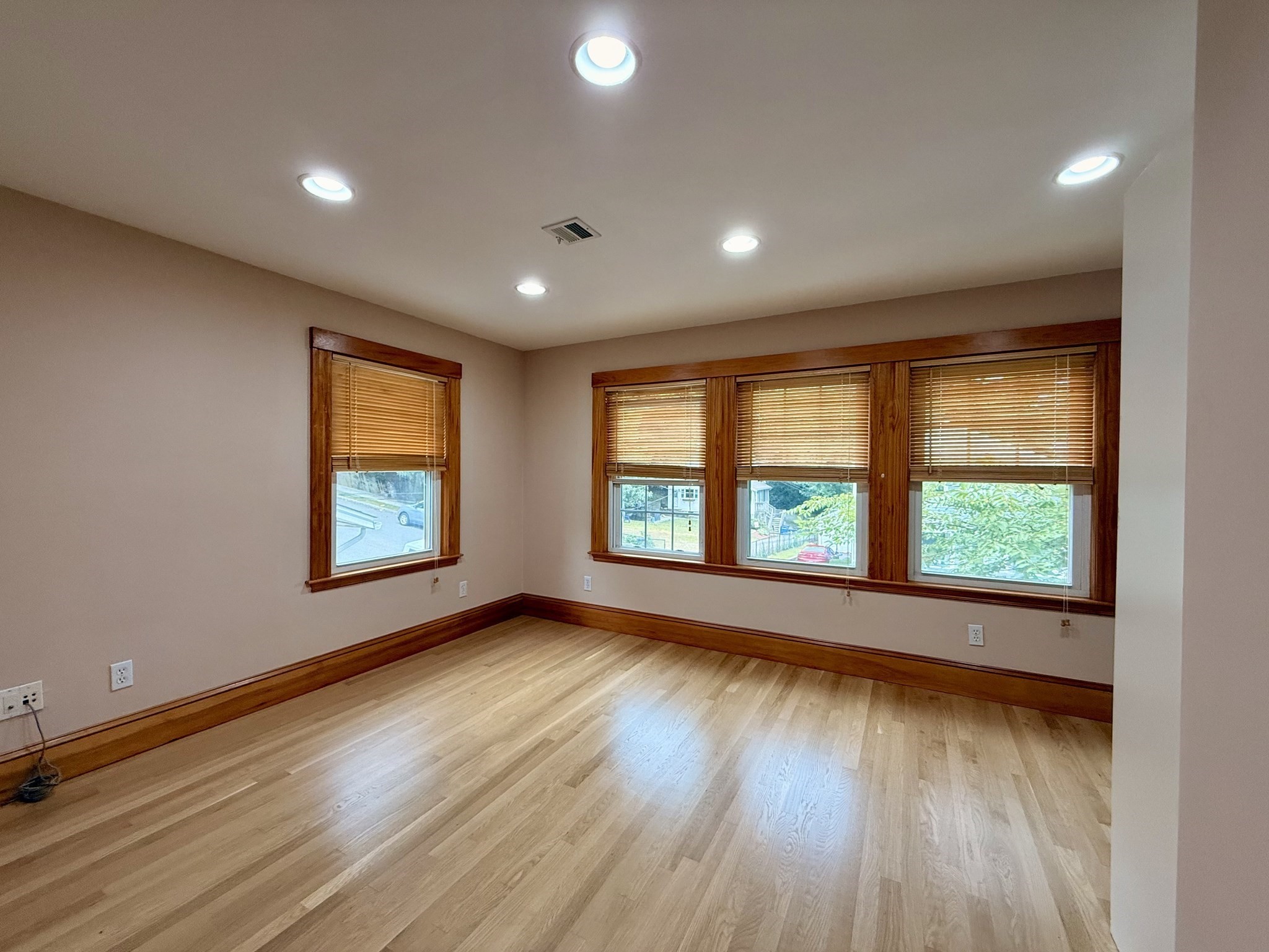 154 Pine Street Property Photo 24