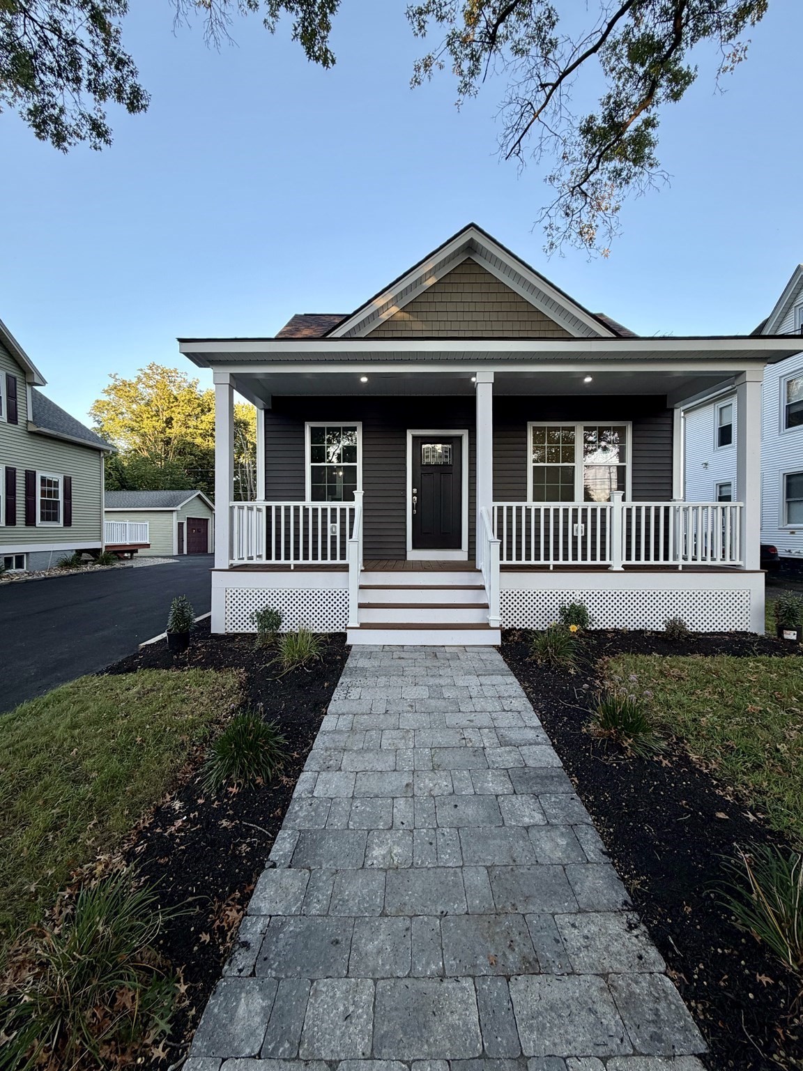 9 Gold Property Photo 1