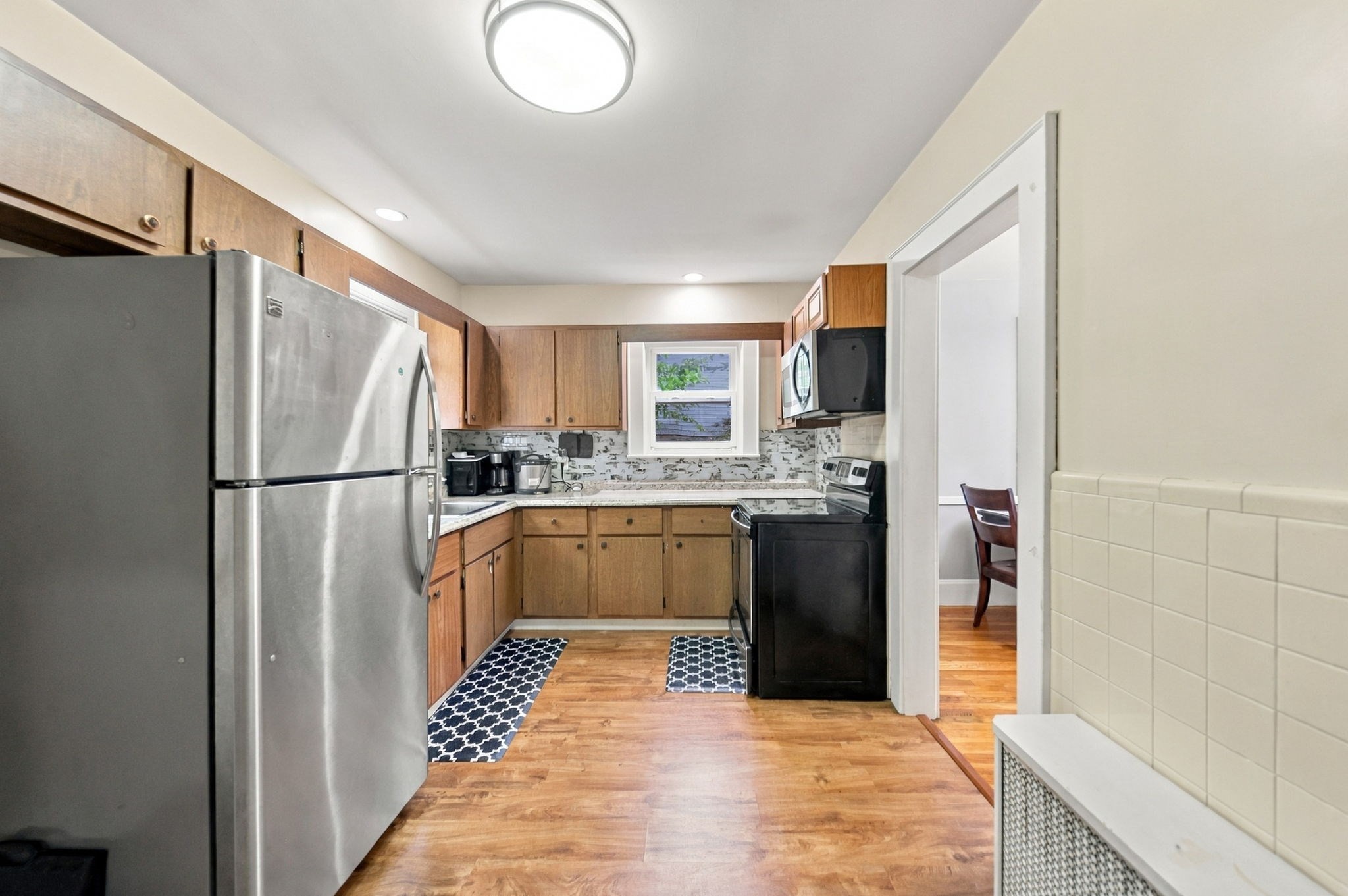 31 Lura St Property Photo 3