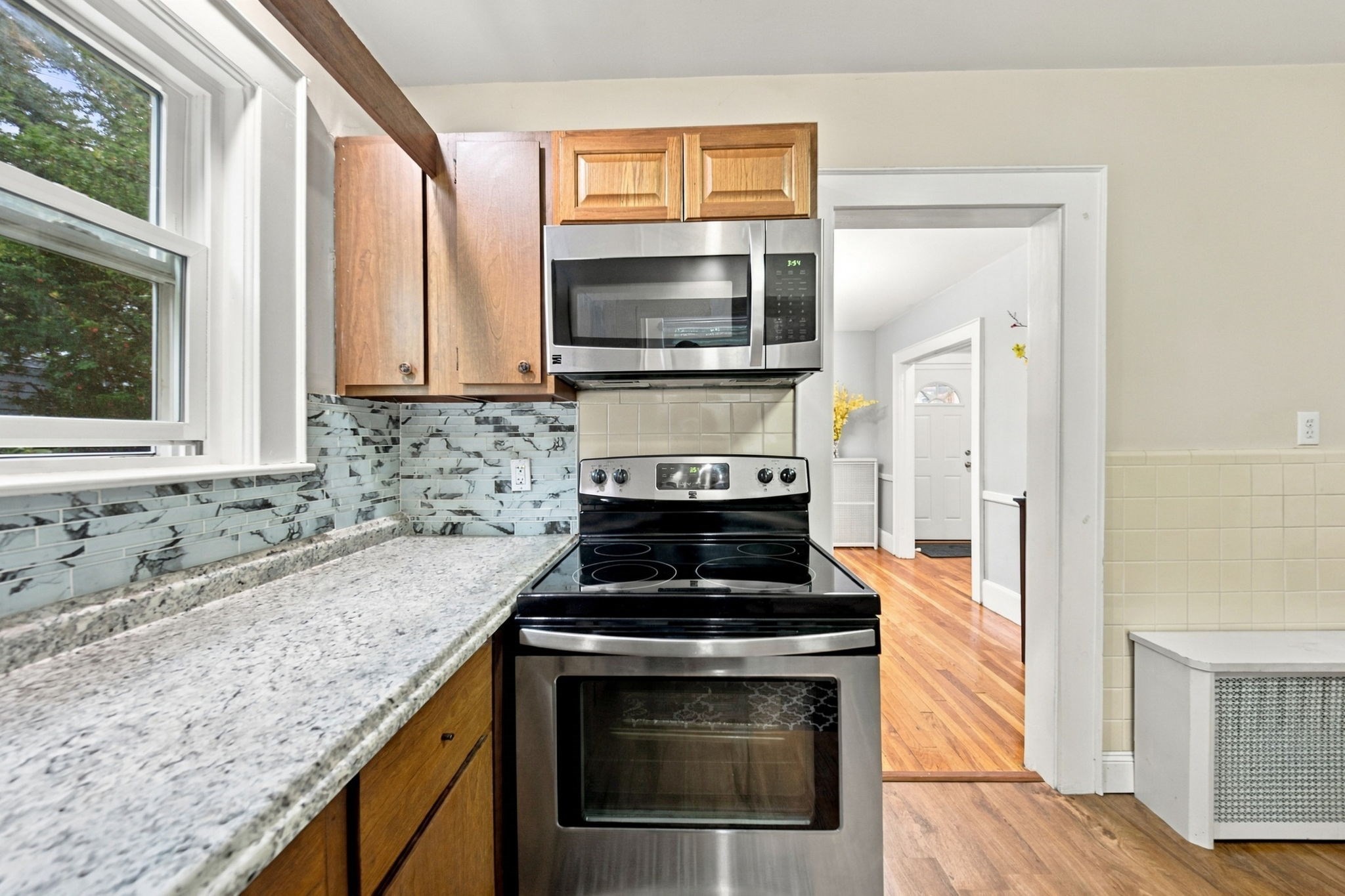 31 Lura St Property Photo 5