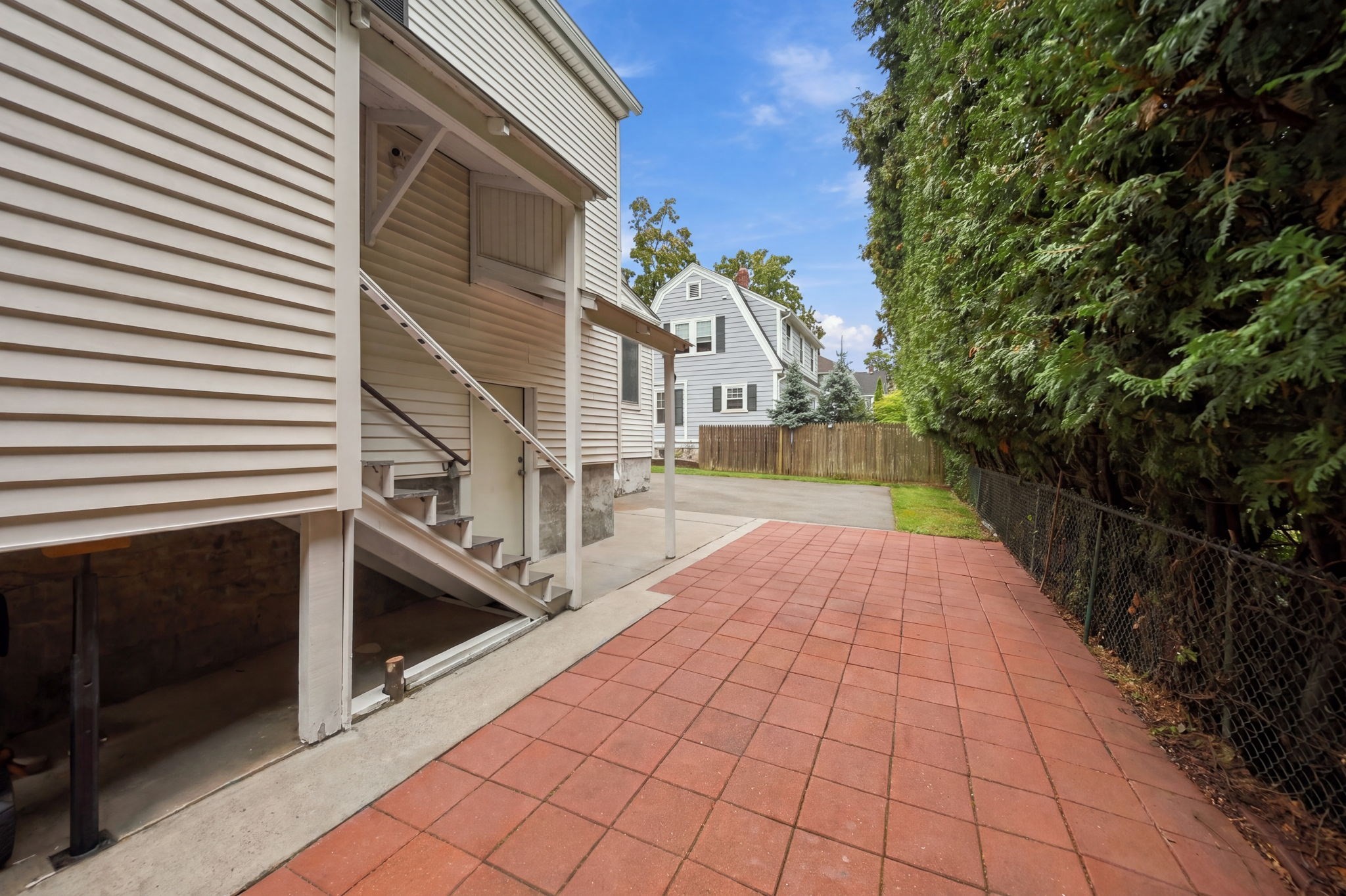 31 Lura St Property Photo 37