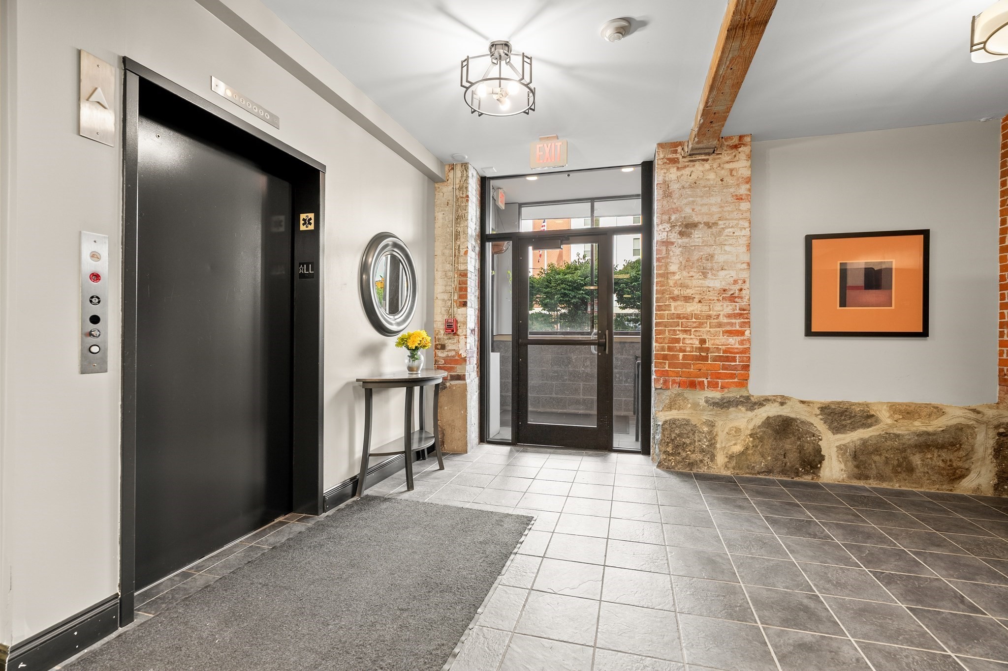 147 Centre Street # 301 Property Photo 5