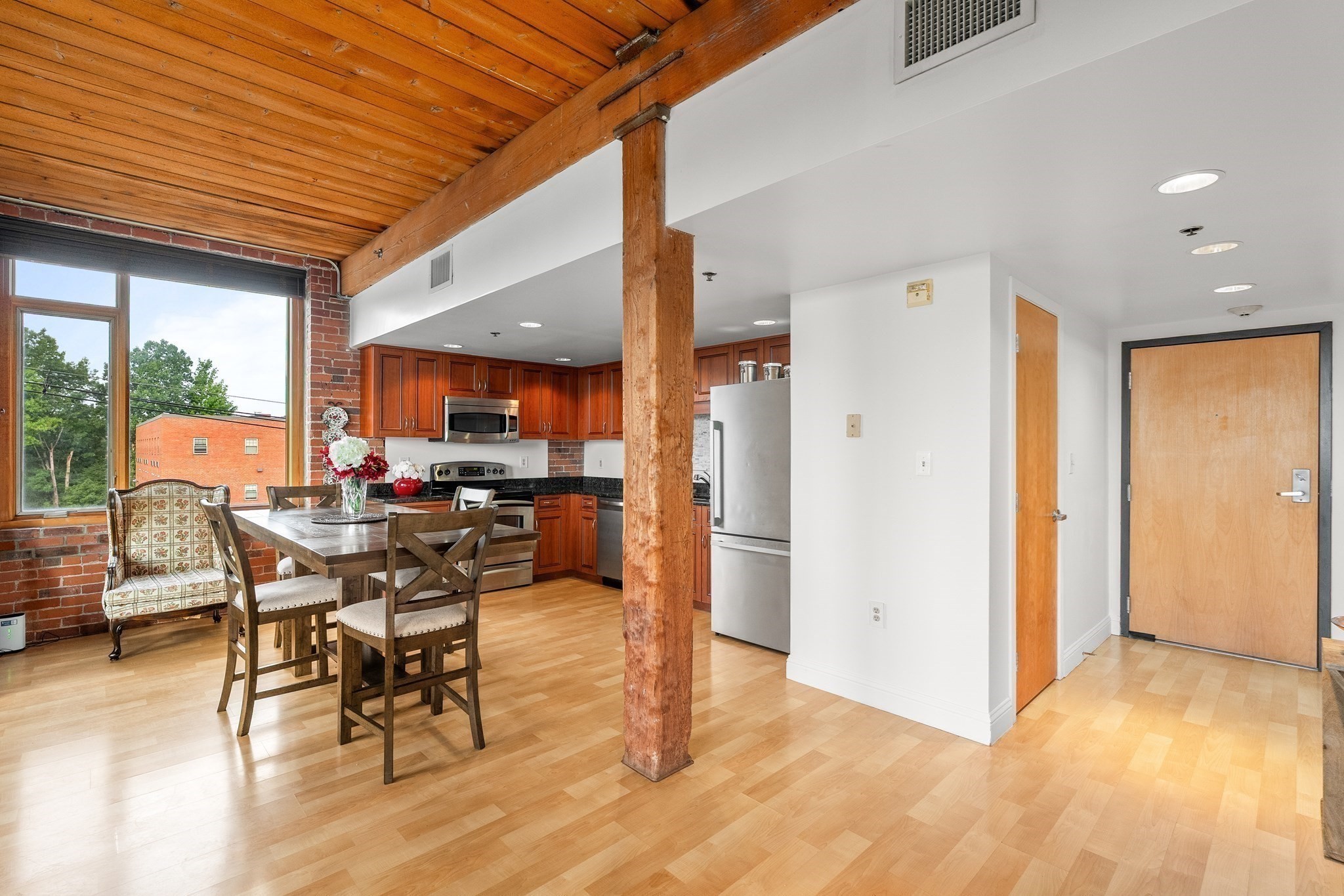 147 Centre Street # 301 Property Photo 14