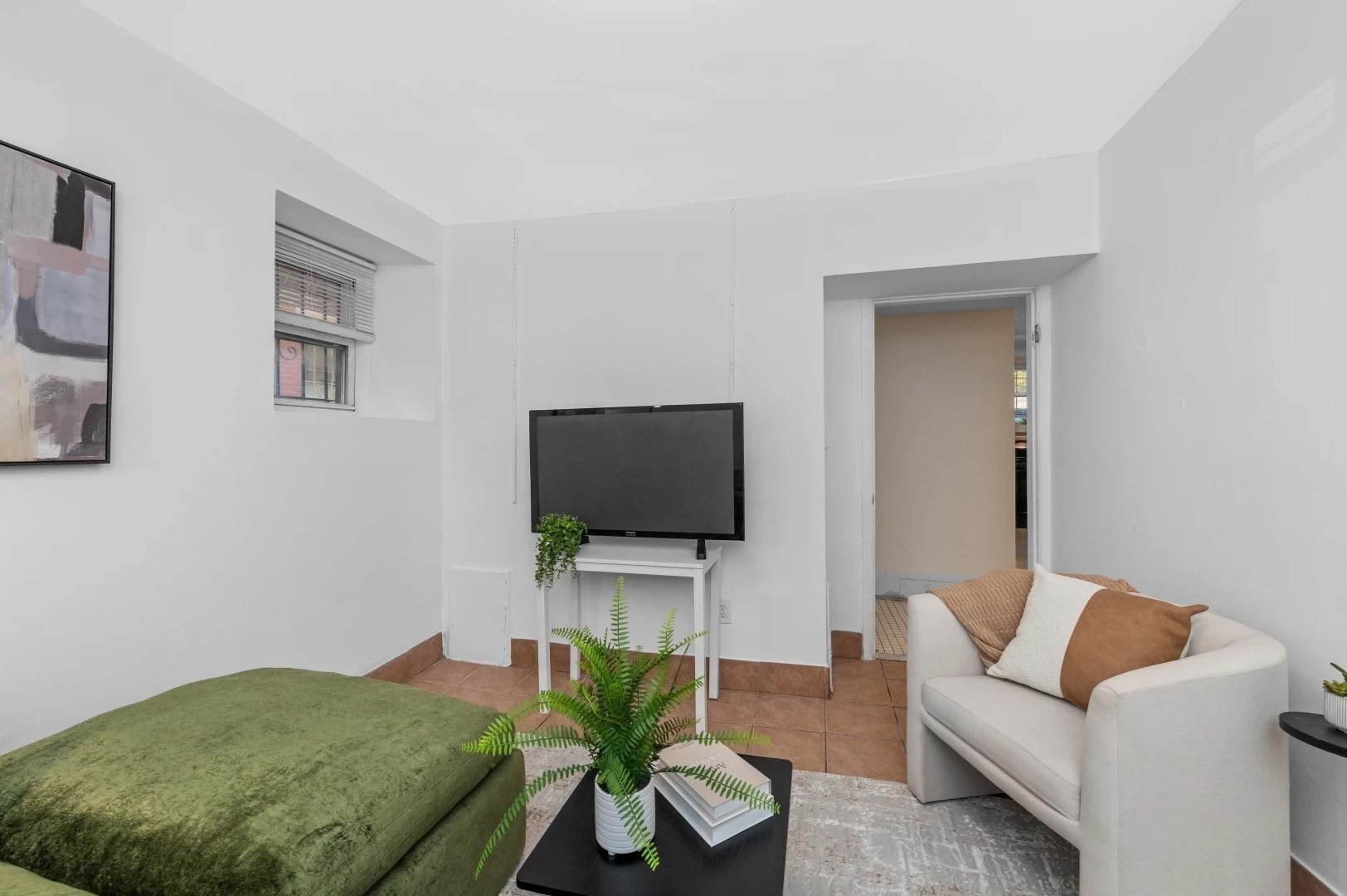 32a Glenville Avenue # 32a Property Photo 3