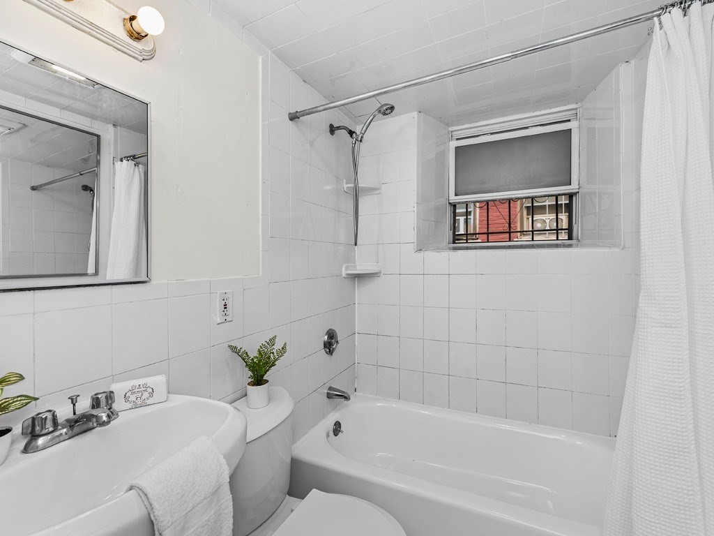 32a Glenville Avenue # 32a Property Photo 9