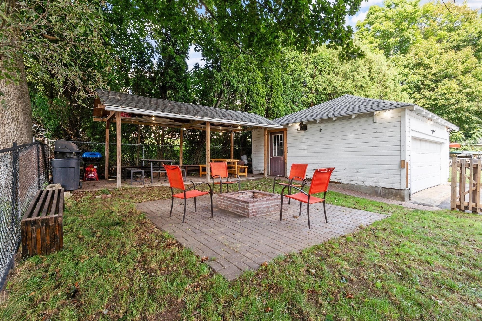 262 Oak Street Property Photo 31