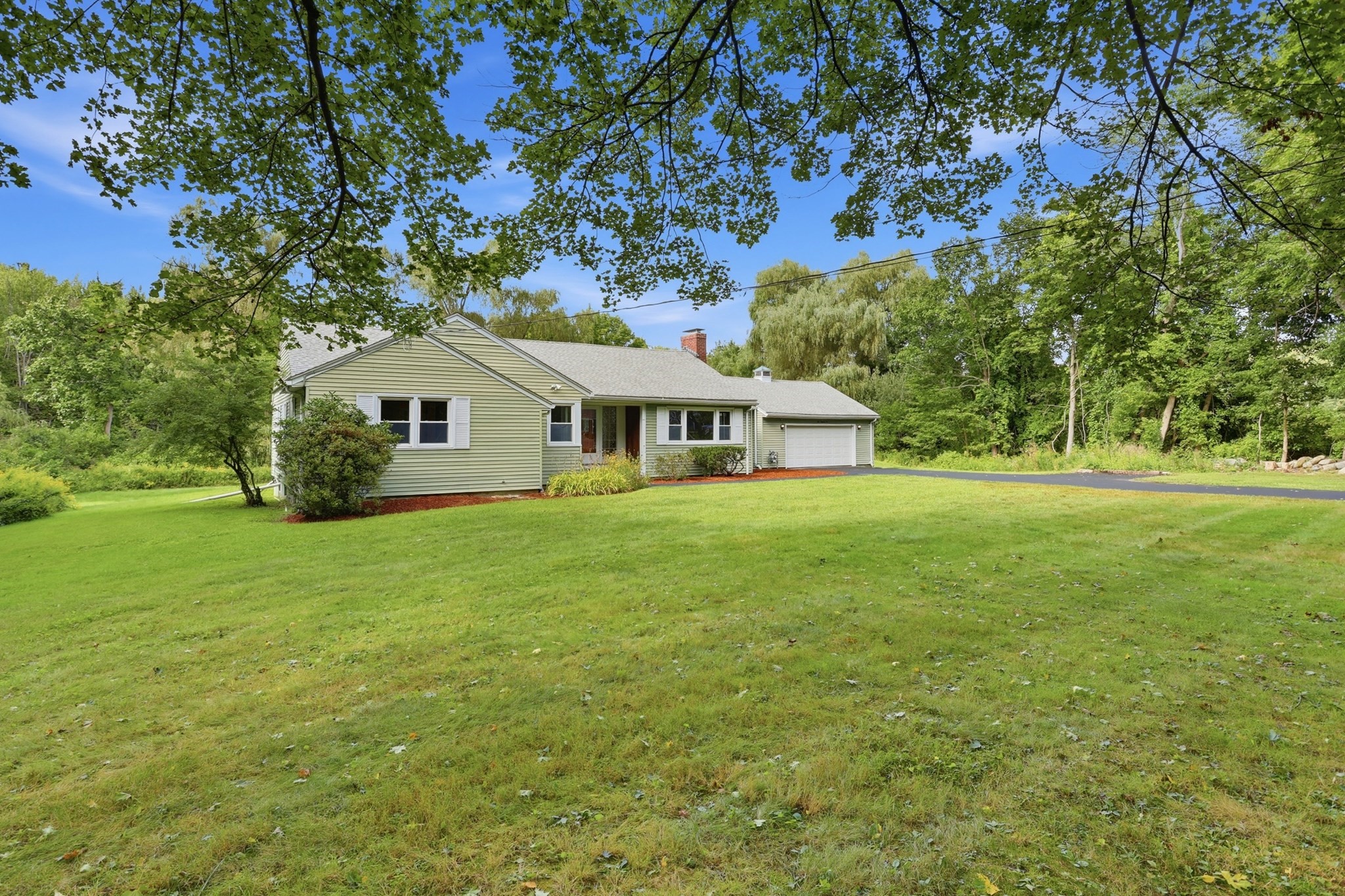 501 Newtown Road Property Photo 3