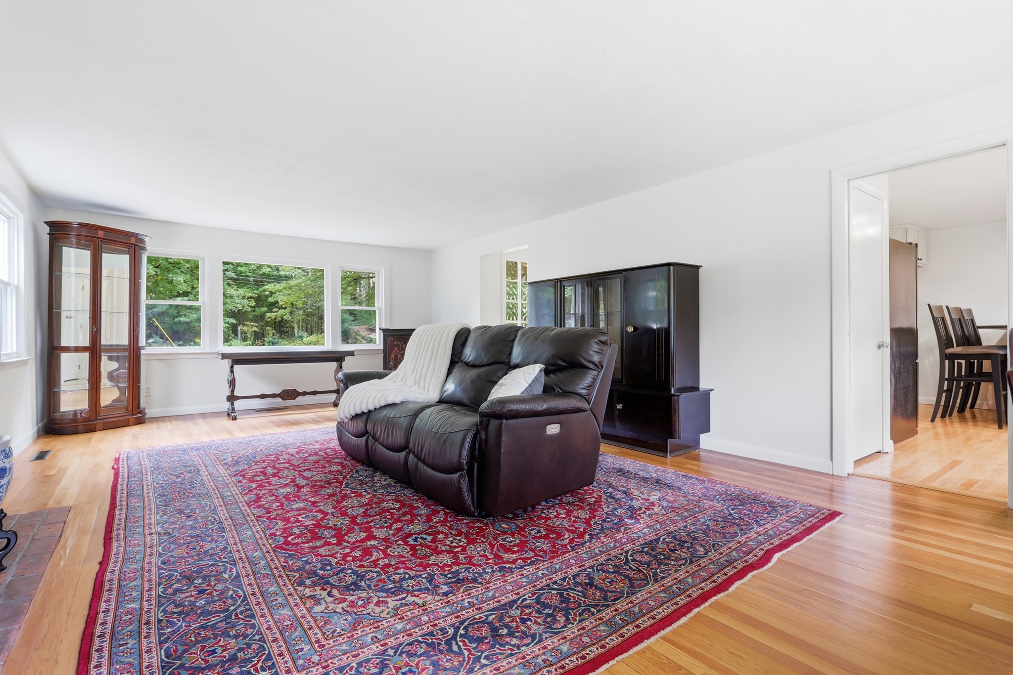 501 Newtown Road Property Photo 9