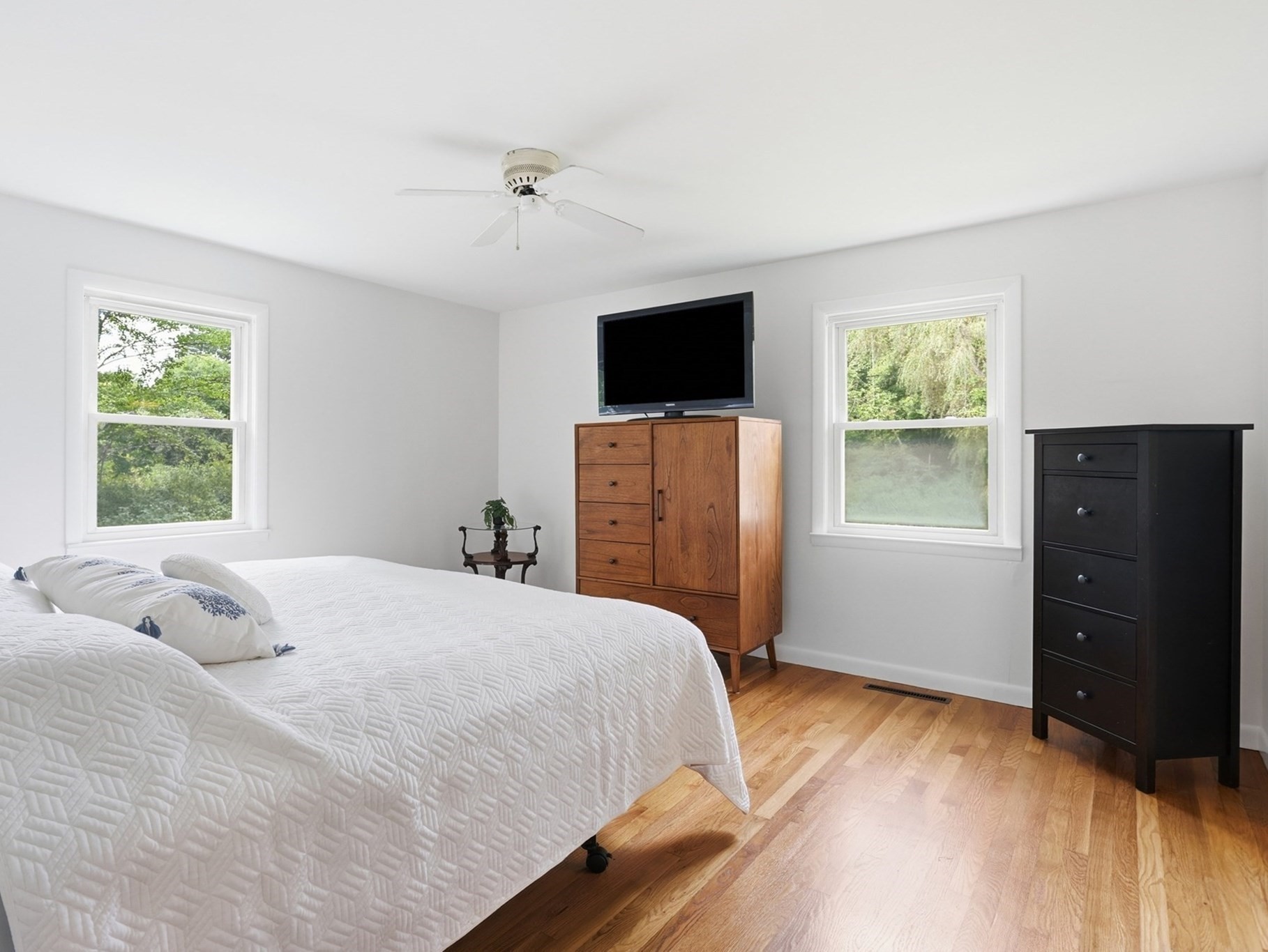 501 Newtown Road Property Photo 20