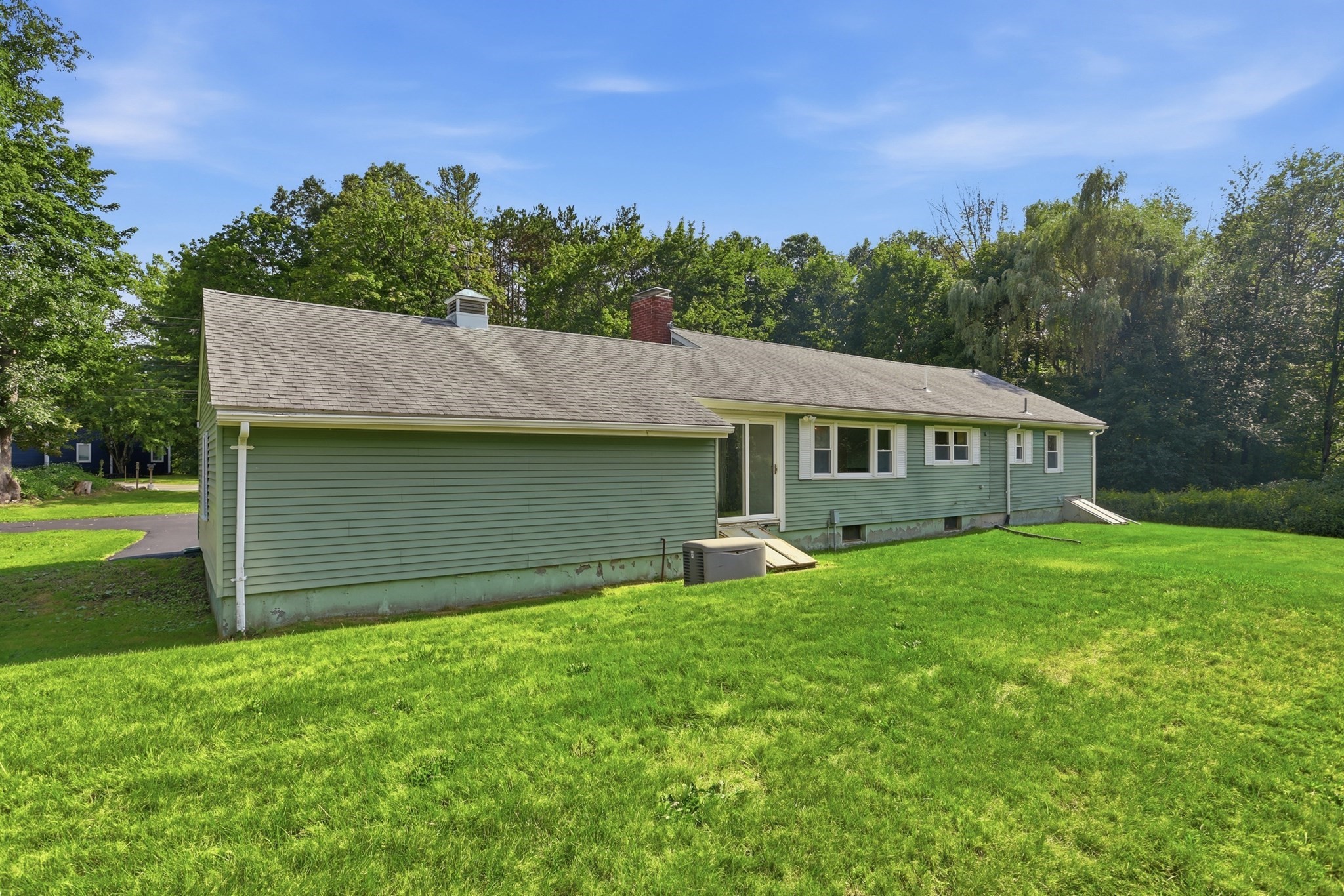 501 Newtown Road Property Photo 40