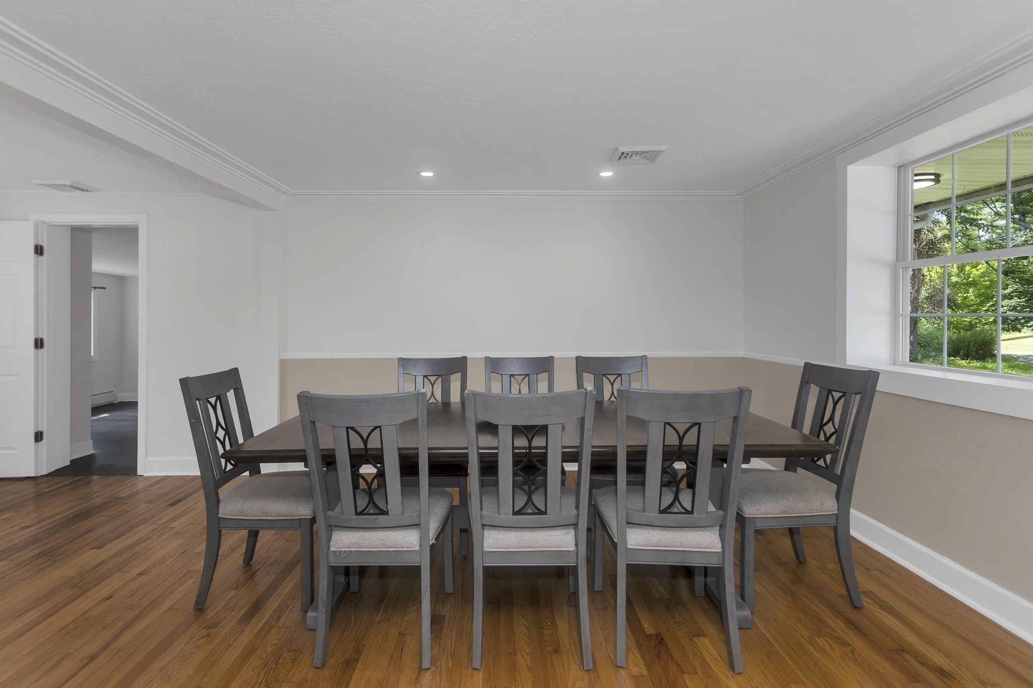 17 Congamond Rd Property Photo 3