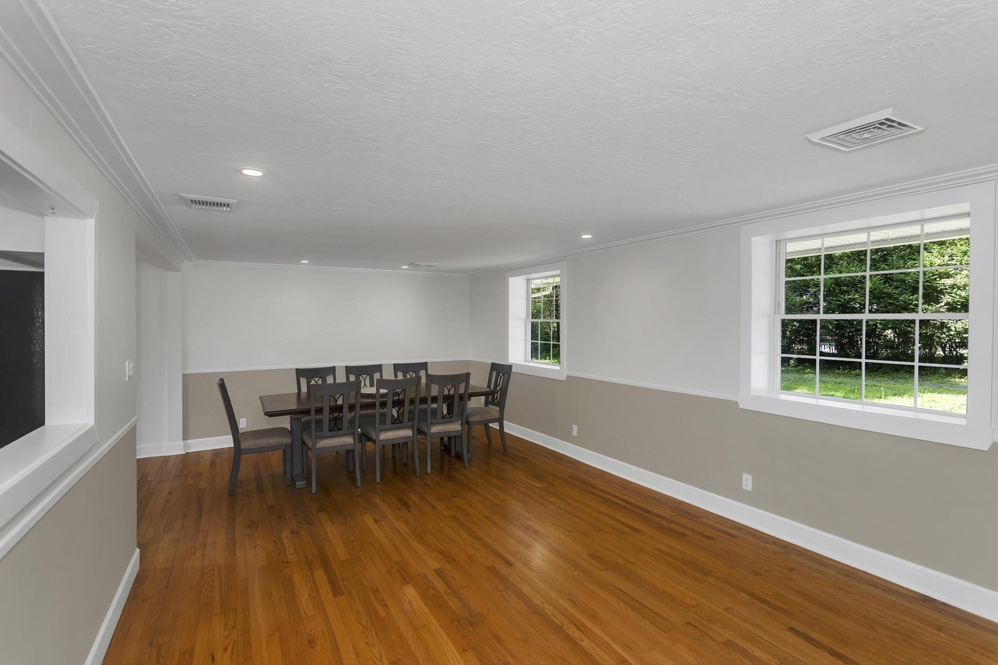 17 Congamond Rd Property Photo 4