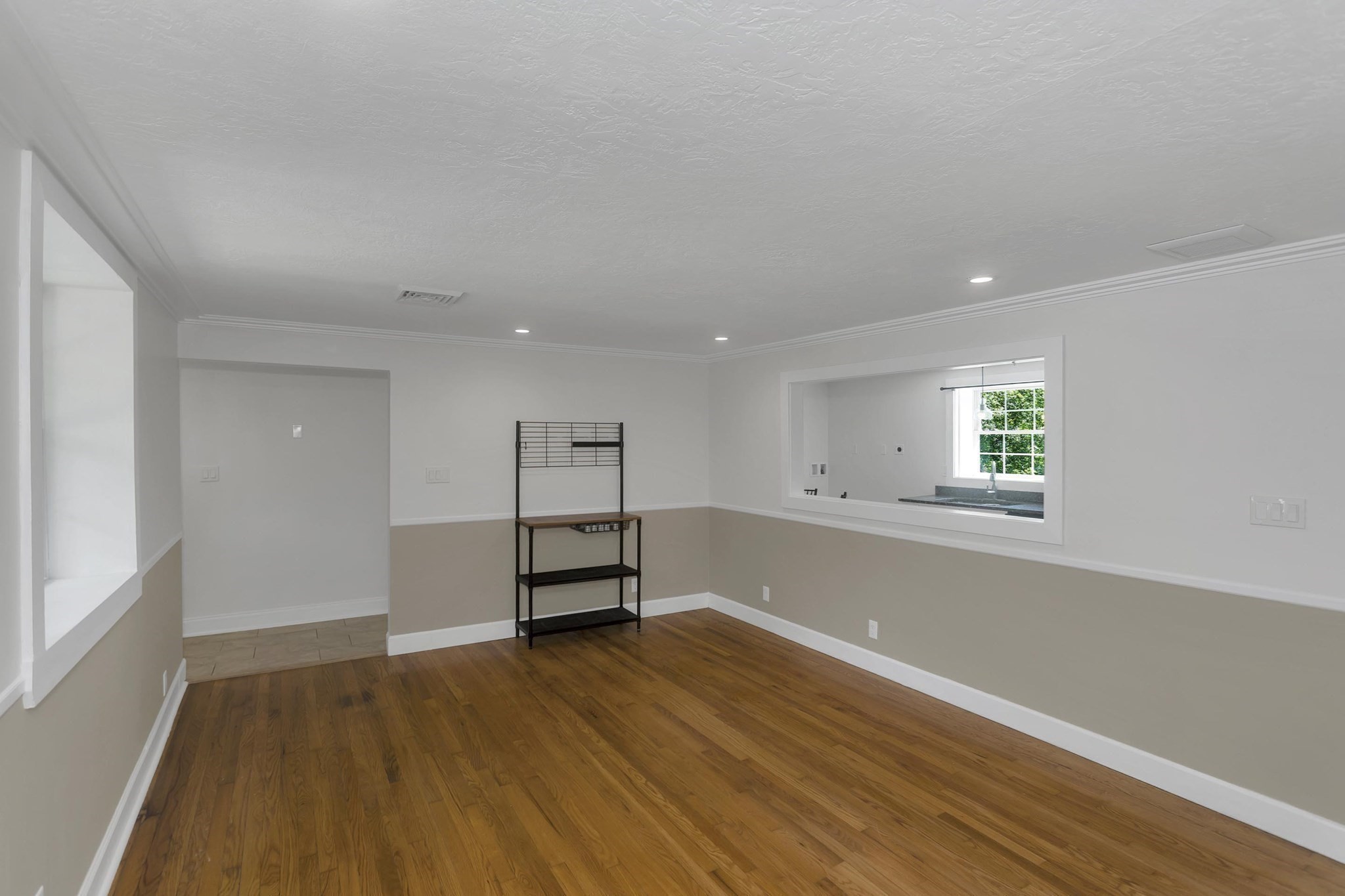 17 Congamond Rd Property Photo 6