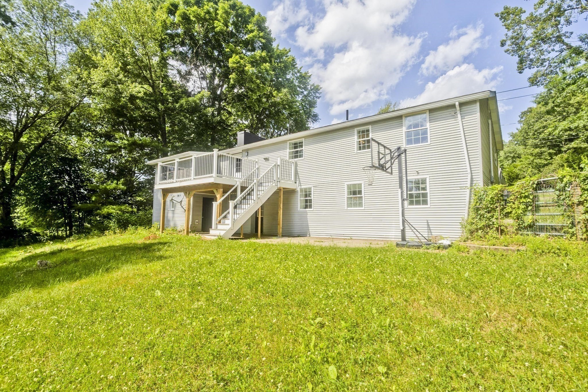 17 Congamond Rd Property Photo 17