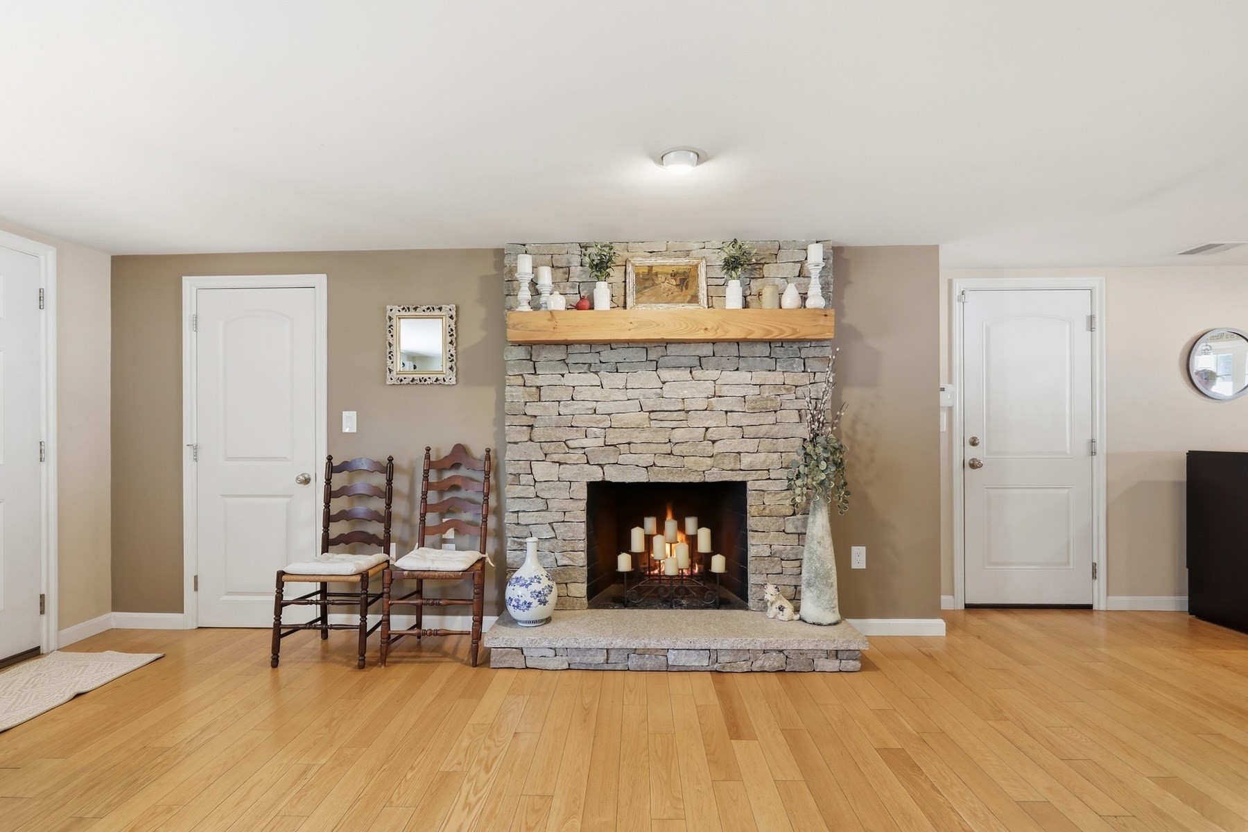 33 Westwind Rd. Property Photo 6