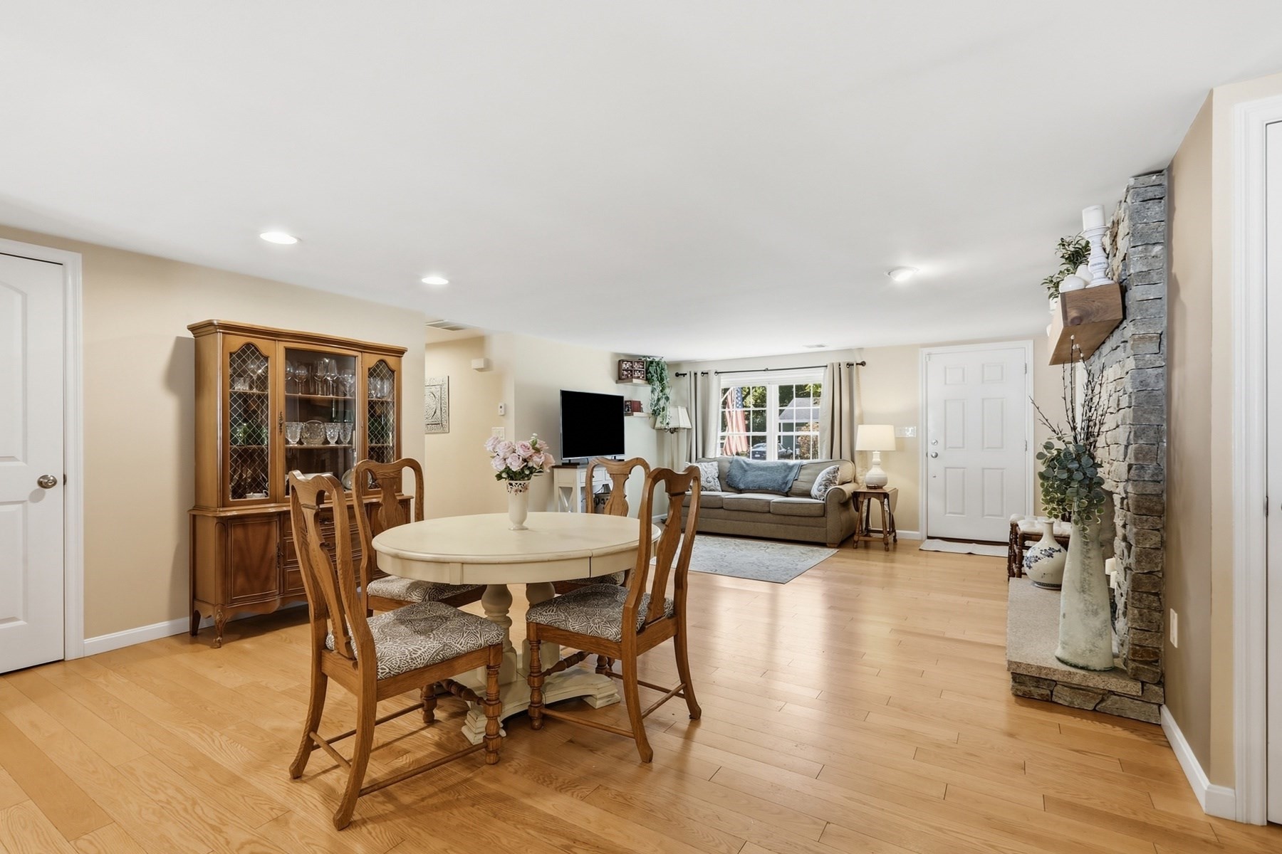 33 Westwind Rd. Property Photo 7
