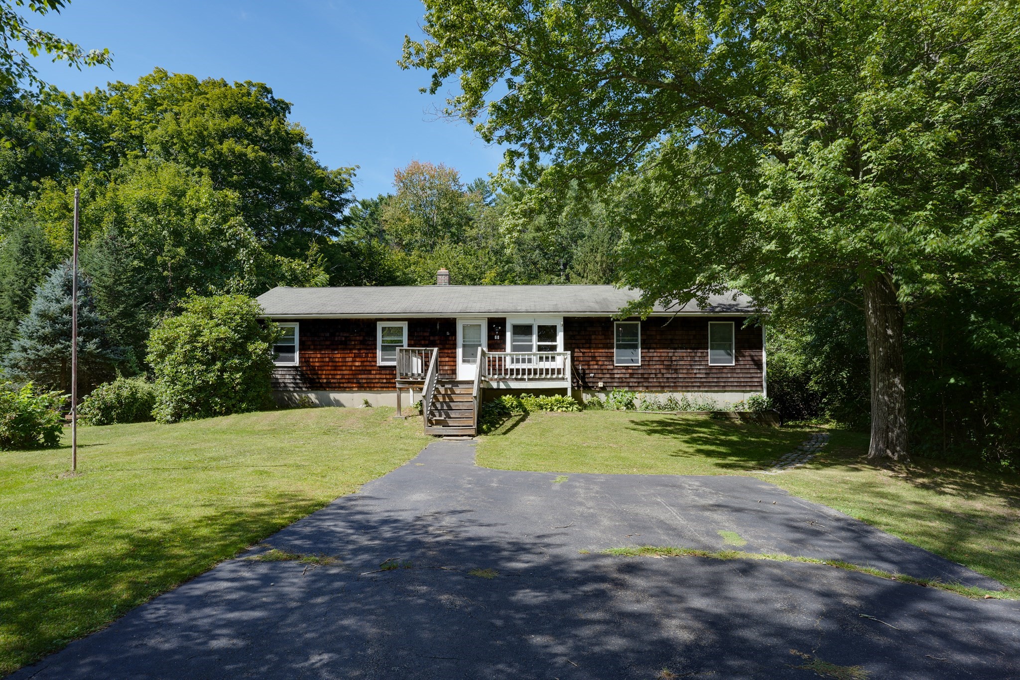 68 School St Property Photo 24