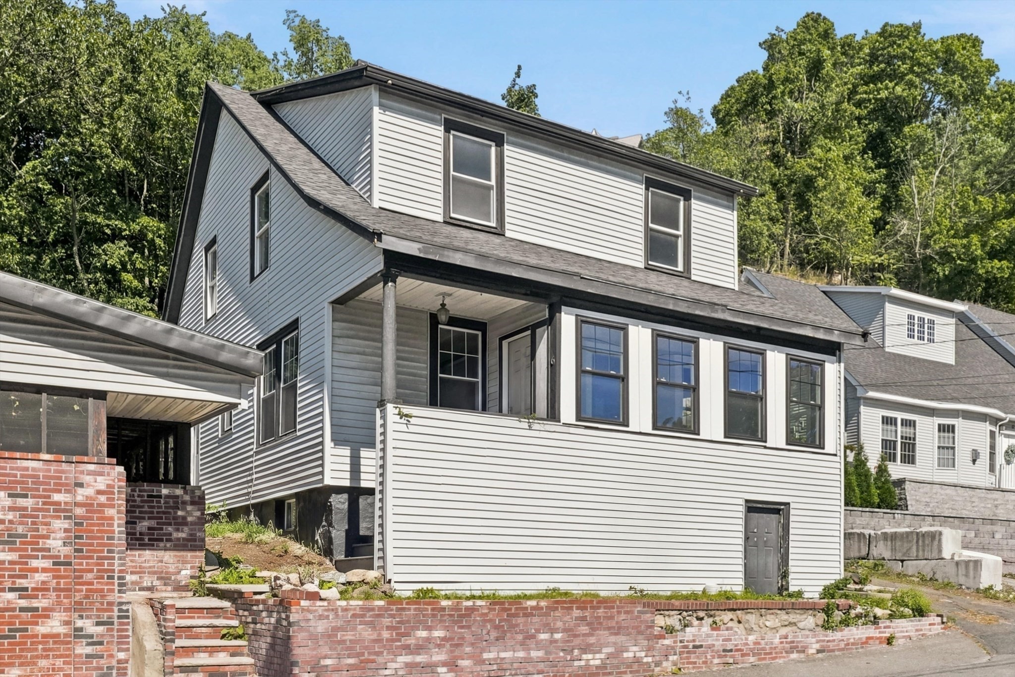 6 Cliff Street Property Photo 1