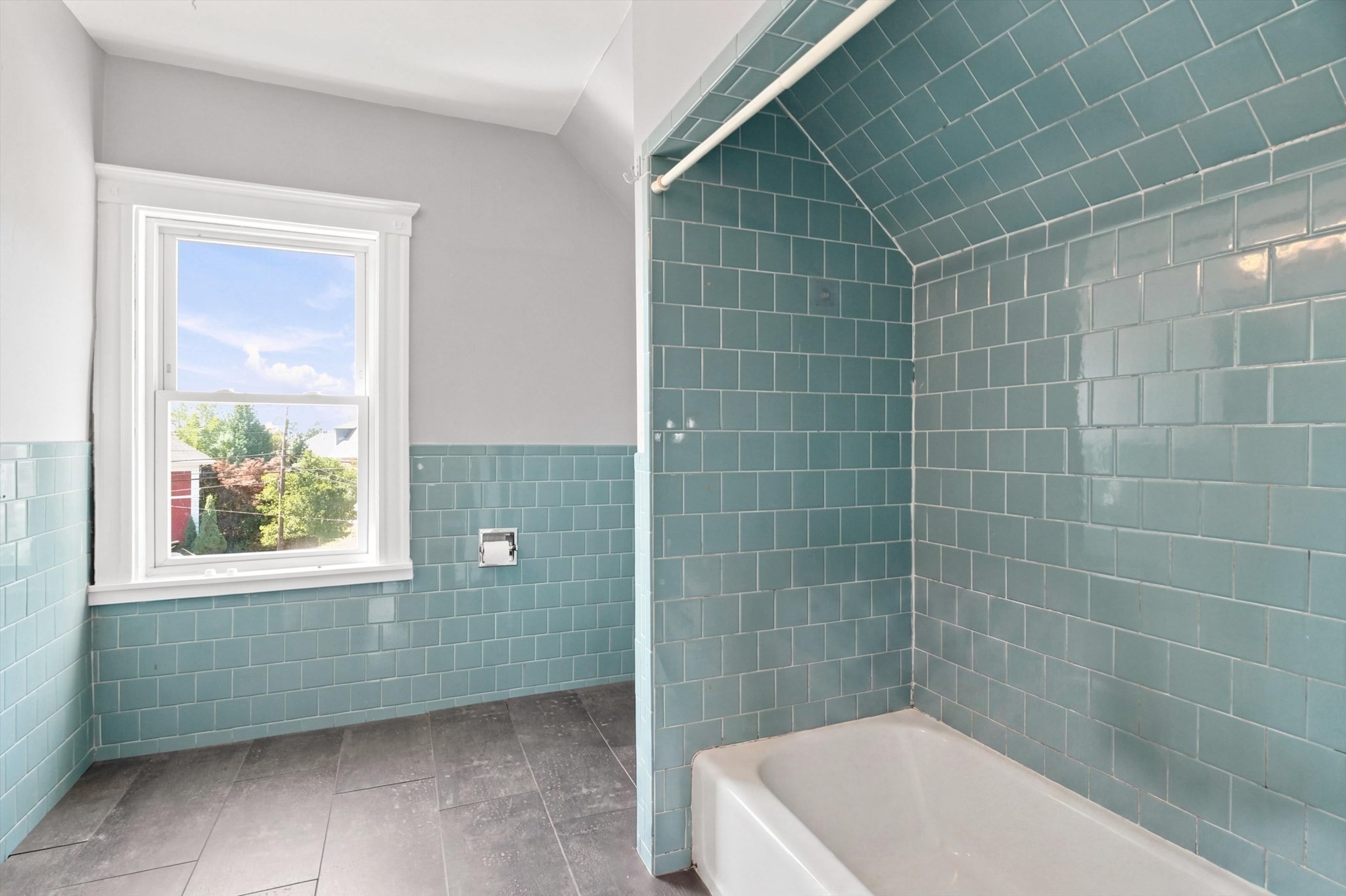 6 Cliff Street Property Photo 18