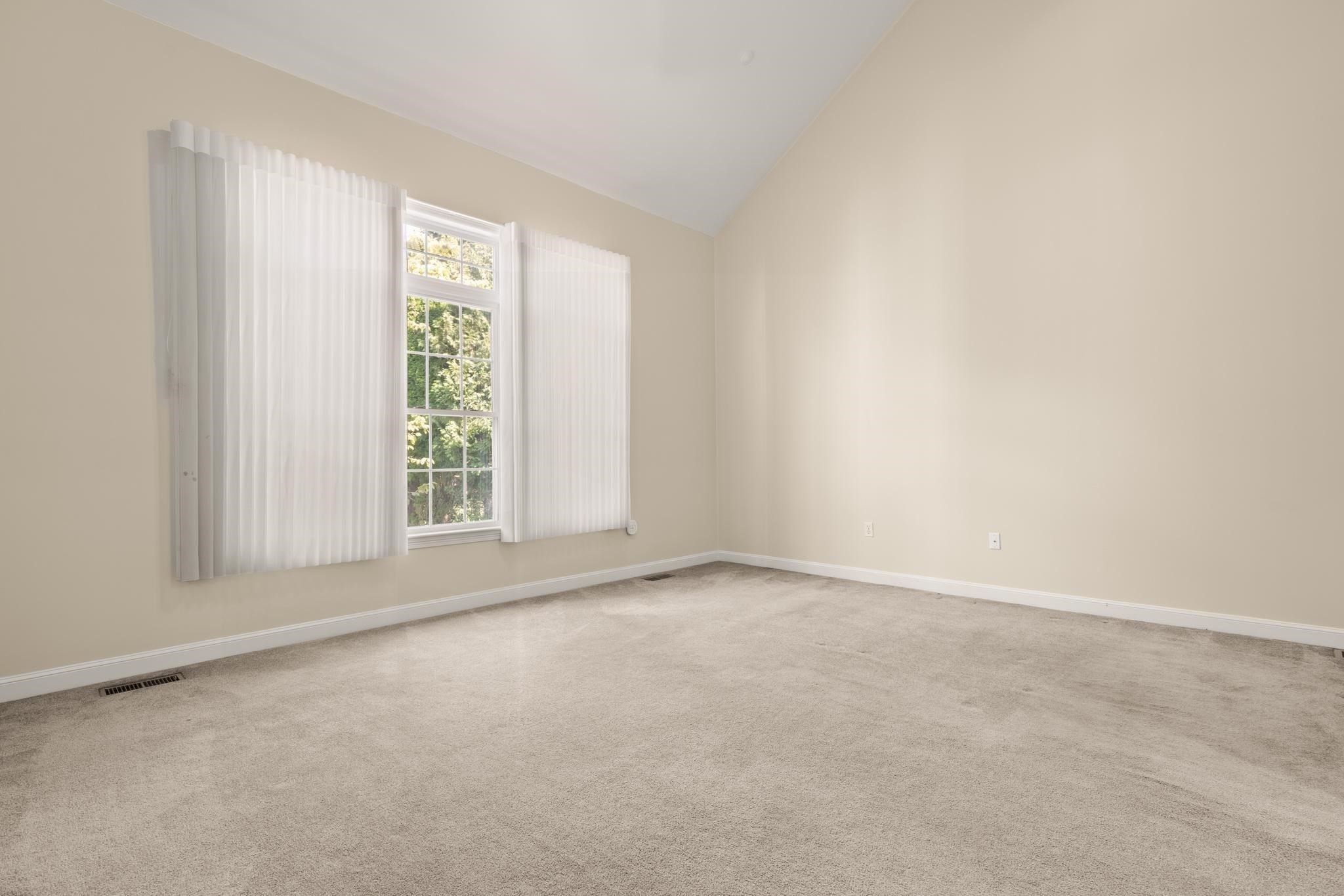 9 Kingson Ln # 6 Property Photo 15