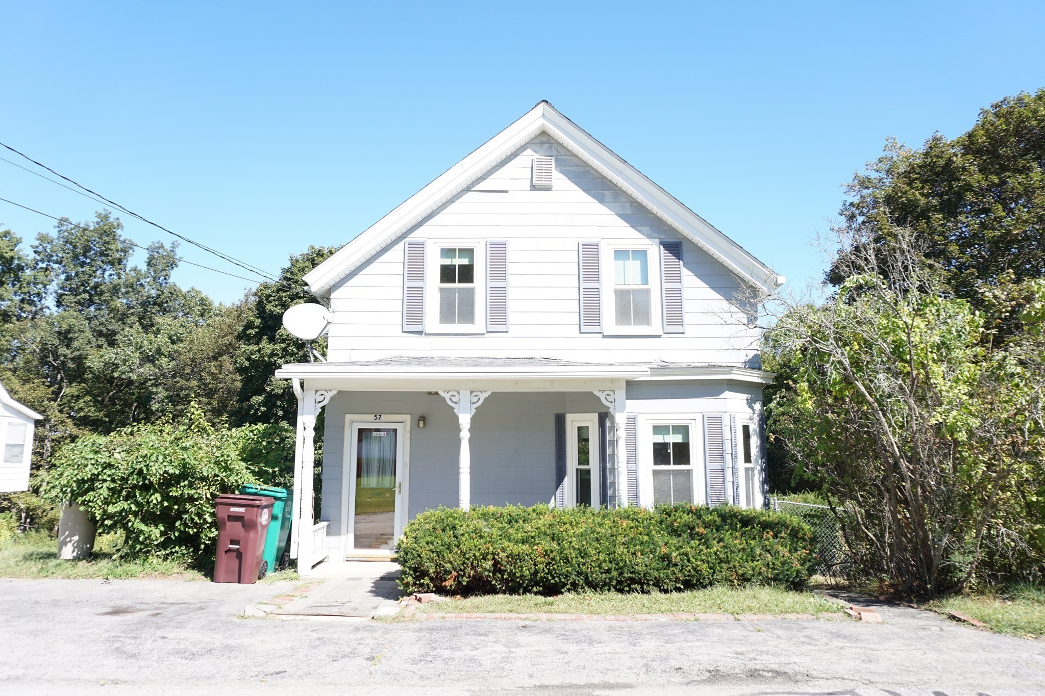 57 Llewellyn St Property Photo 1