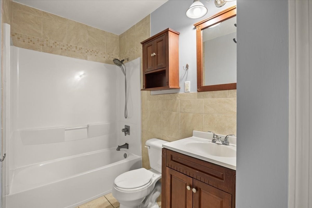 97 Colonel Bell Dr # 1 Property Photo 17