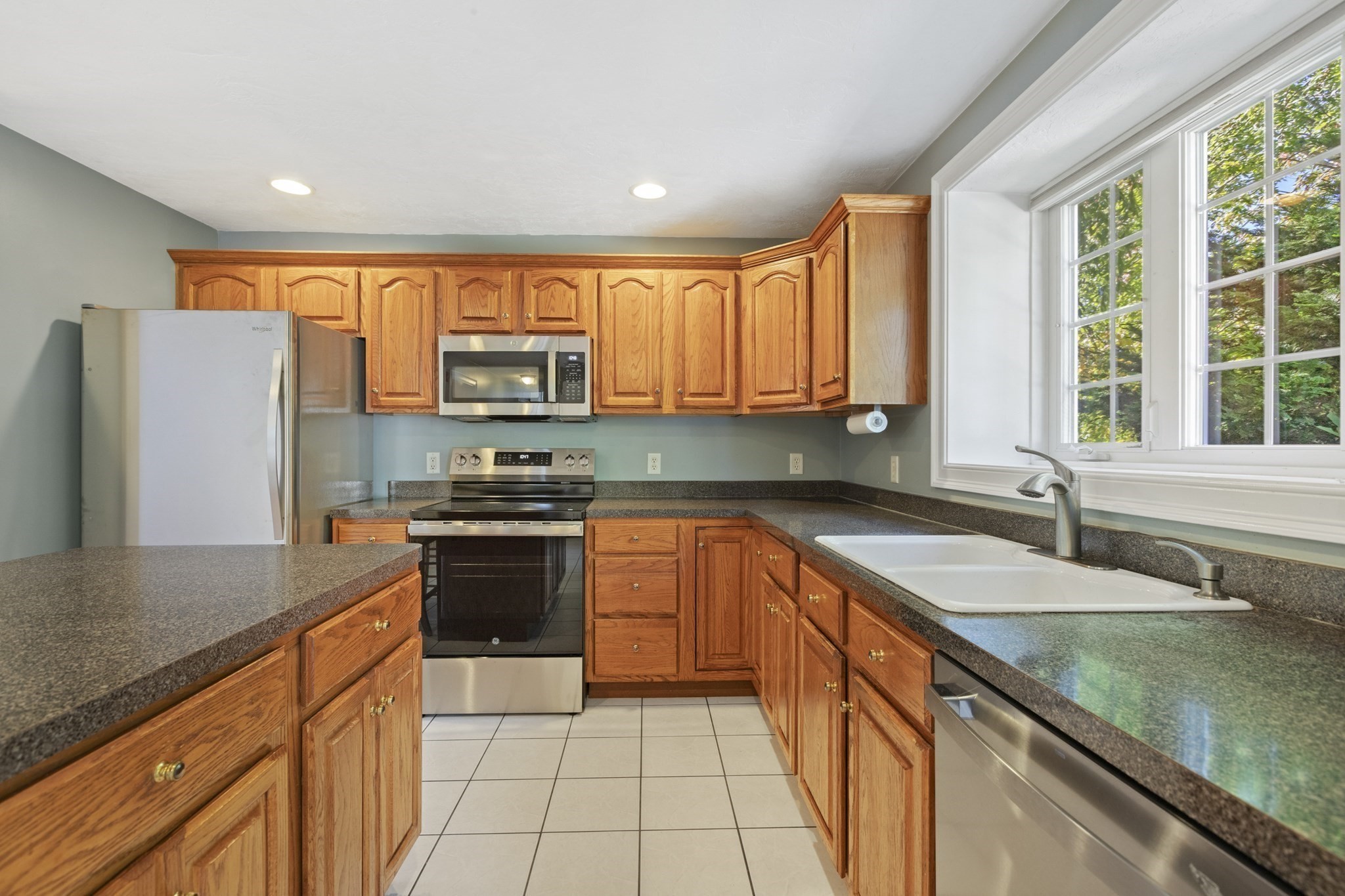 3 Brunelle Dr Property Photo 8