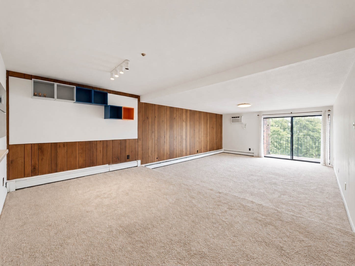 27 Alpine St # 8 Property Photo 4