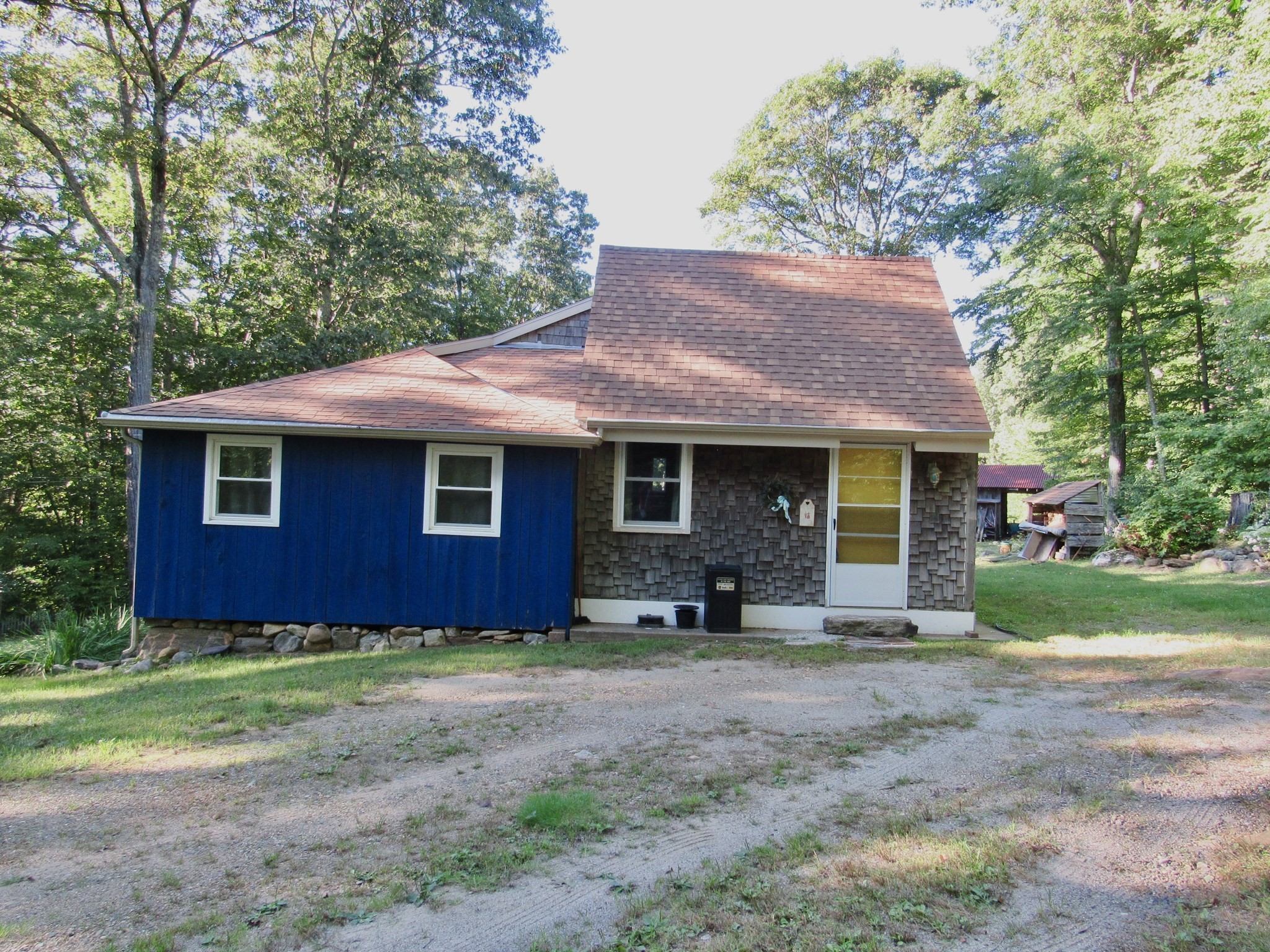 49 Mount Hitchcock Rd Property Photo 2