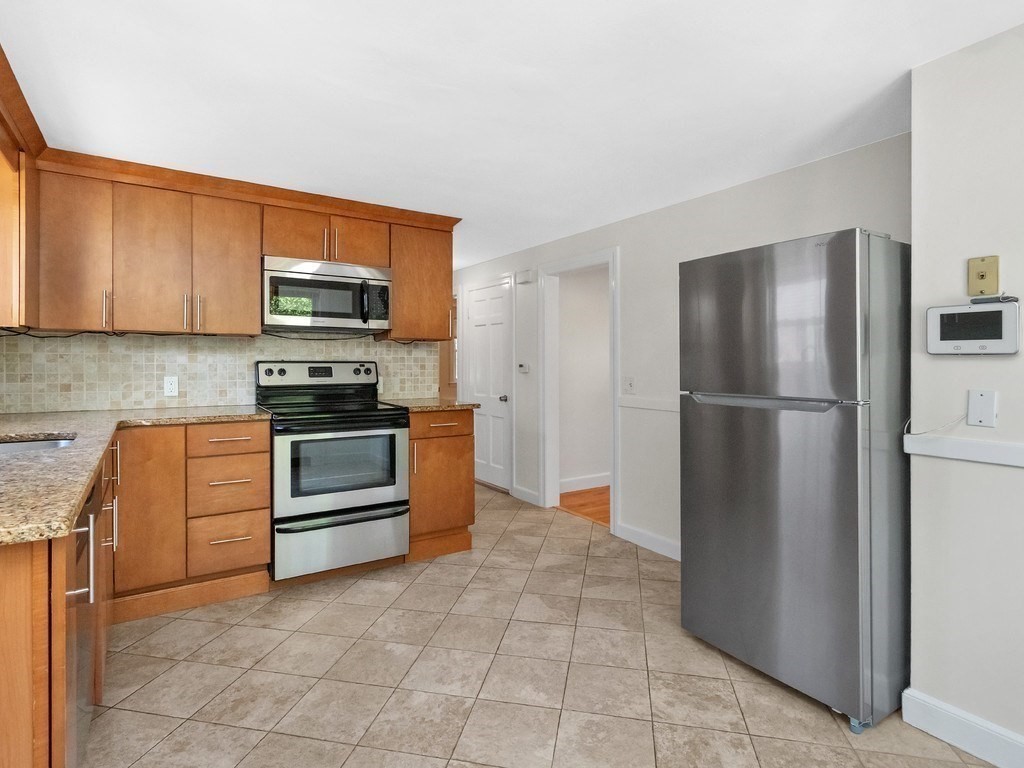 194 Weston Street Property Photo 7