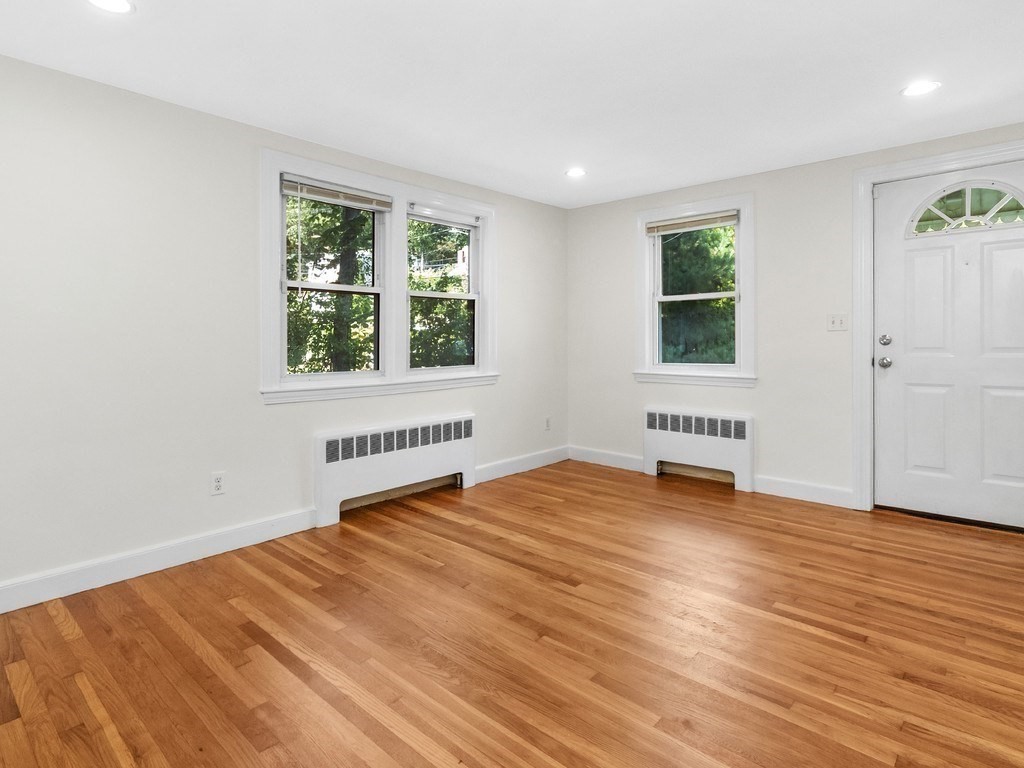 194 Weston Street Property Photo 9