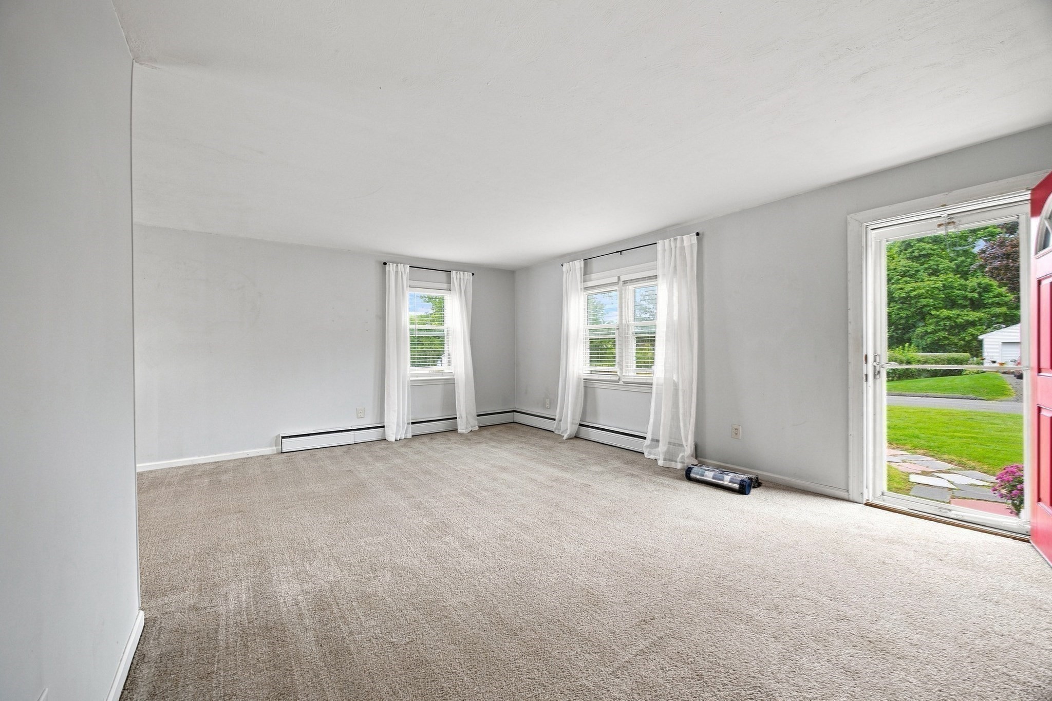 12 Park Ave Property Photo 4