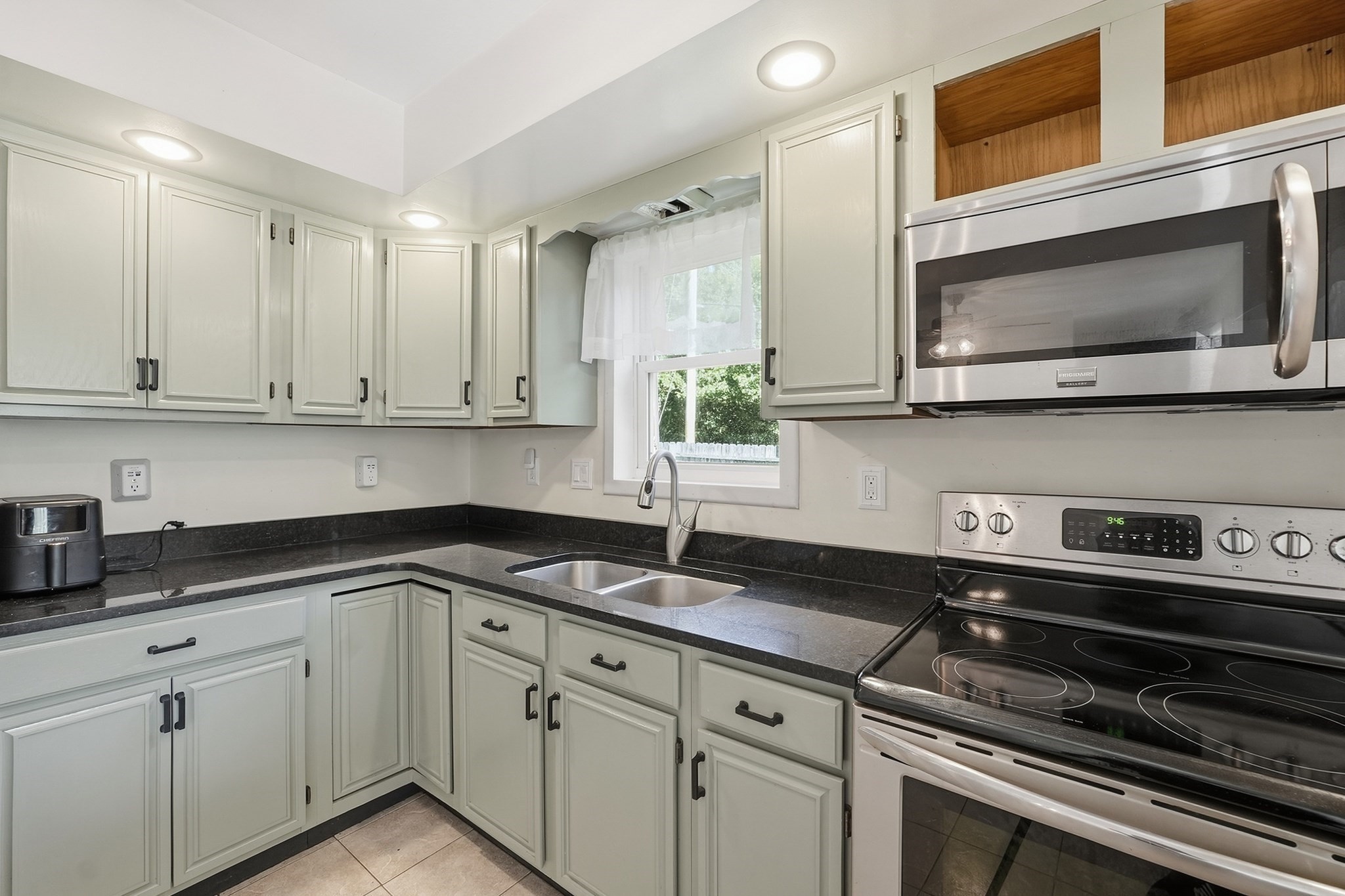 200 Wilbraham Rd Property Photo 11